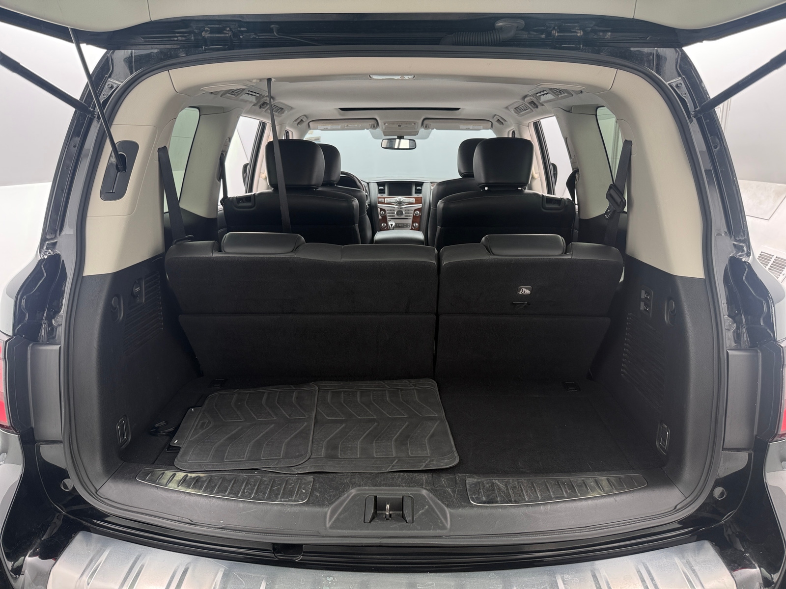 Thumbnail: 2019 INFINITI QX80 - 6
