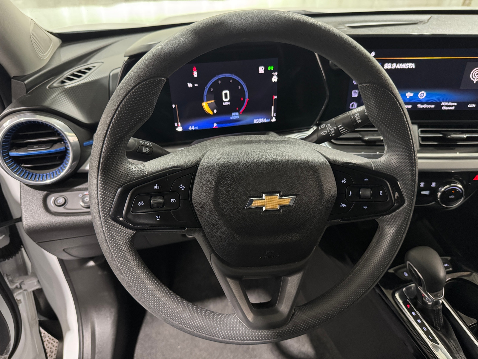 Thumbnail: 2025 Chevrolet Trax - 4