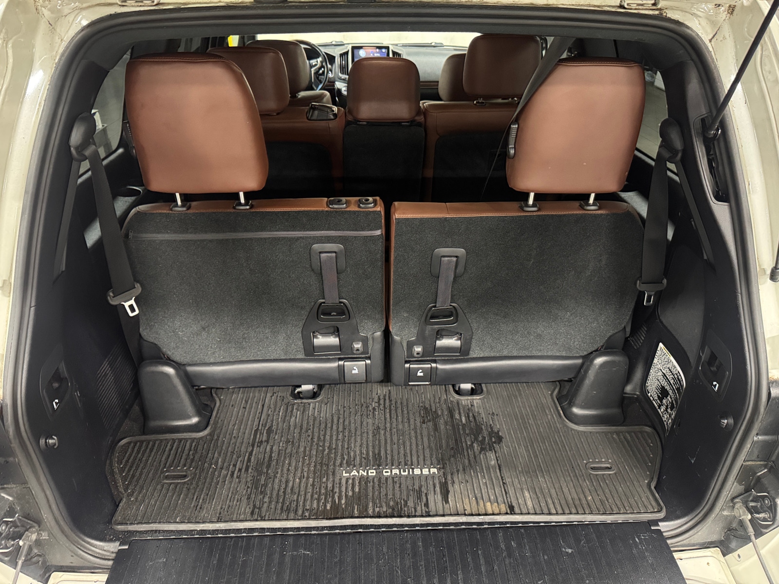 Thumbnail: 2019 Toyota Land Cruiser - 6