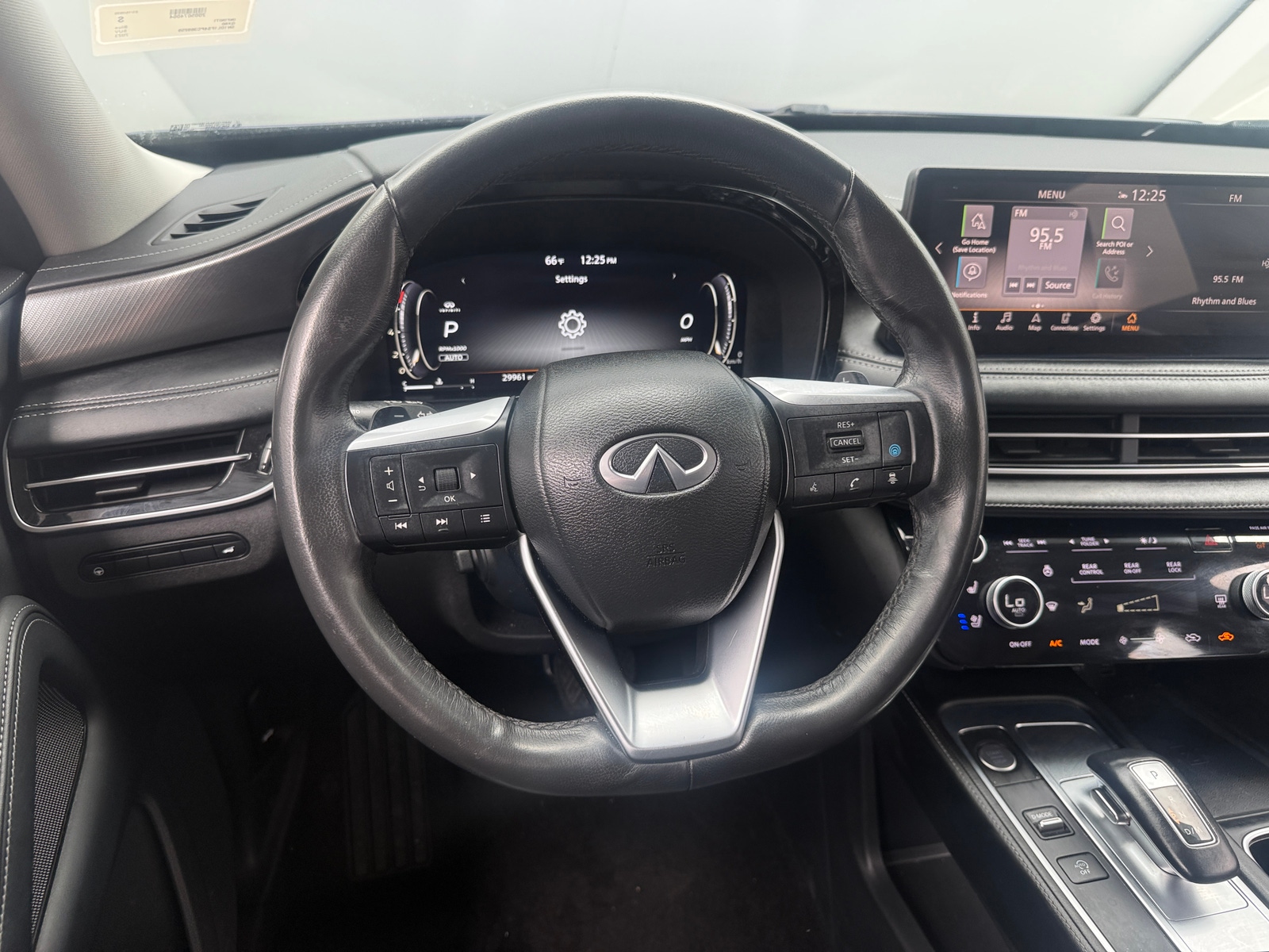 Thumbnail: 2023 INFINITI QX60 - 4