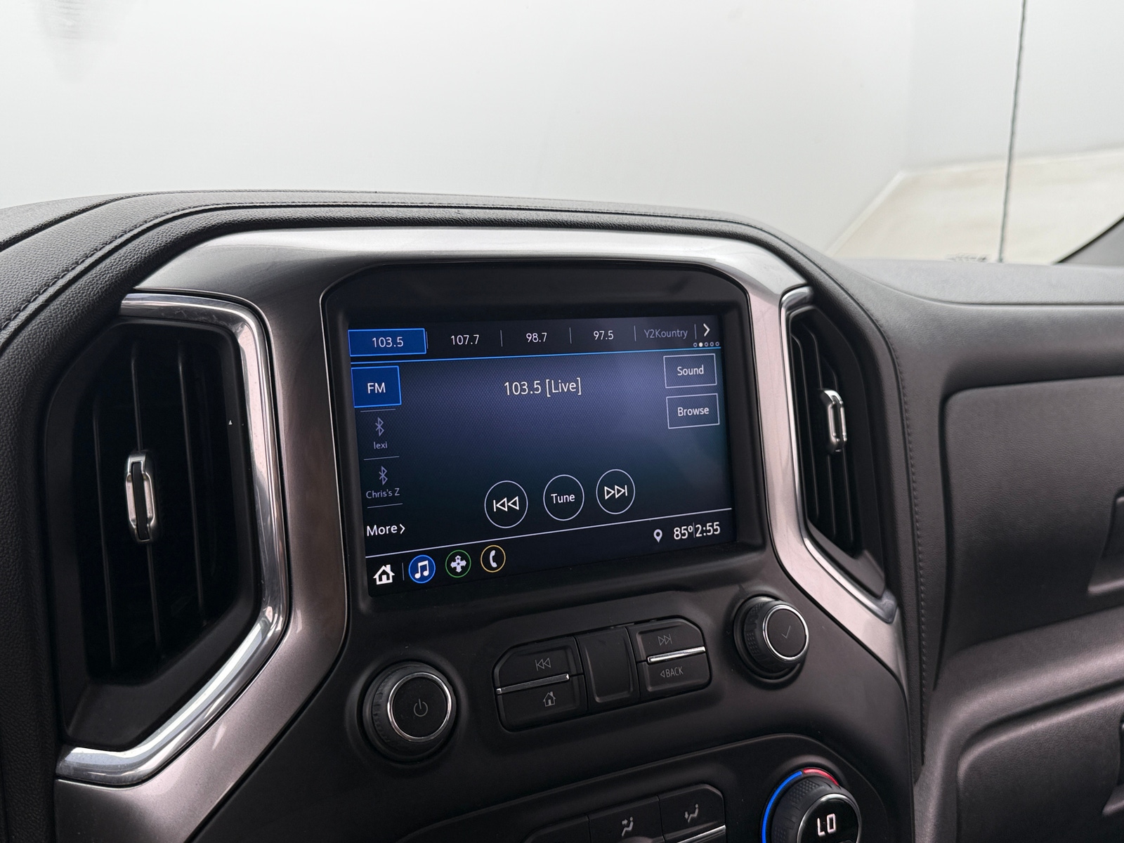 Thumbnail: 2021 Chevrolet Silverado 1500 - 4