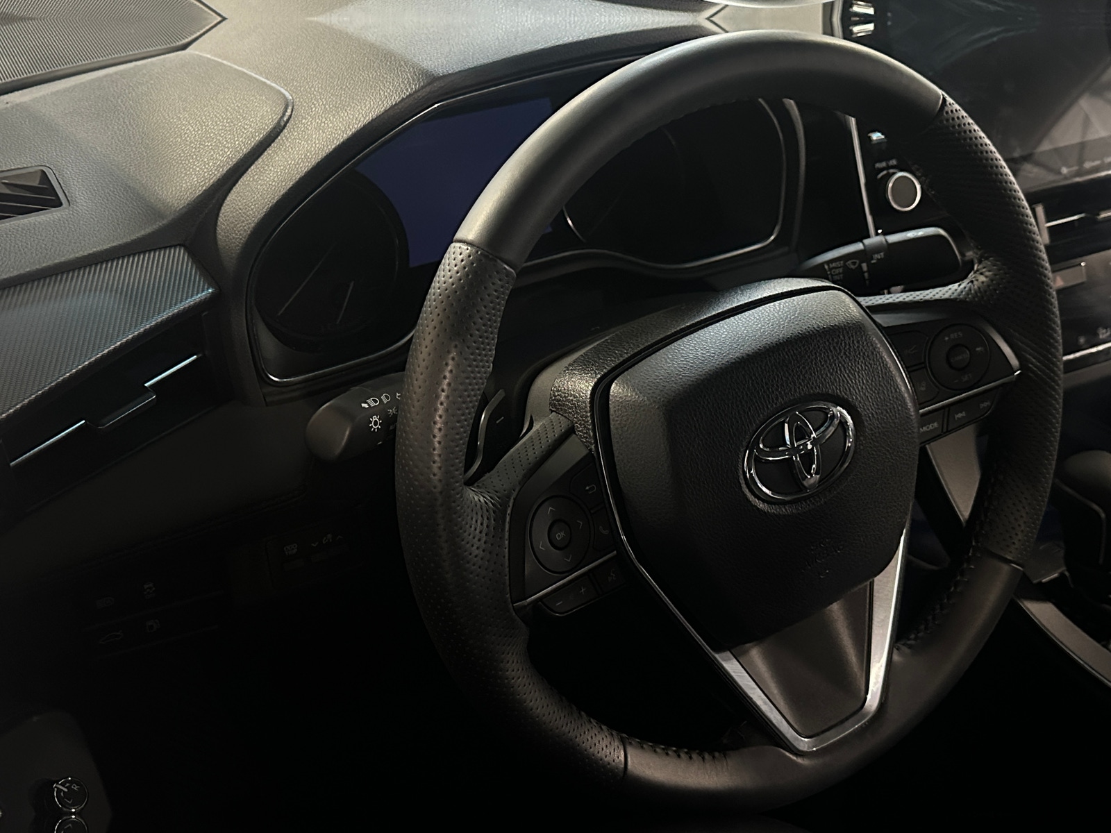 Thumbnail: 2019 Toyota Avalon - 4