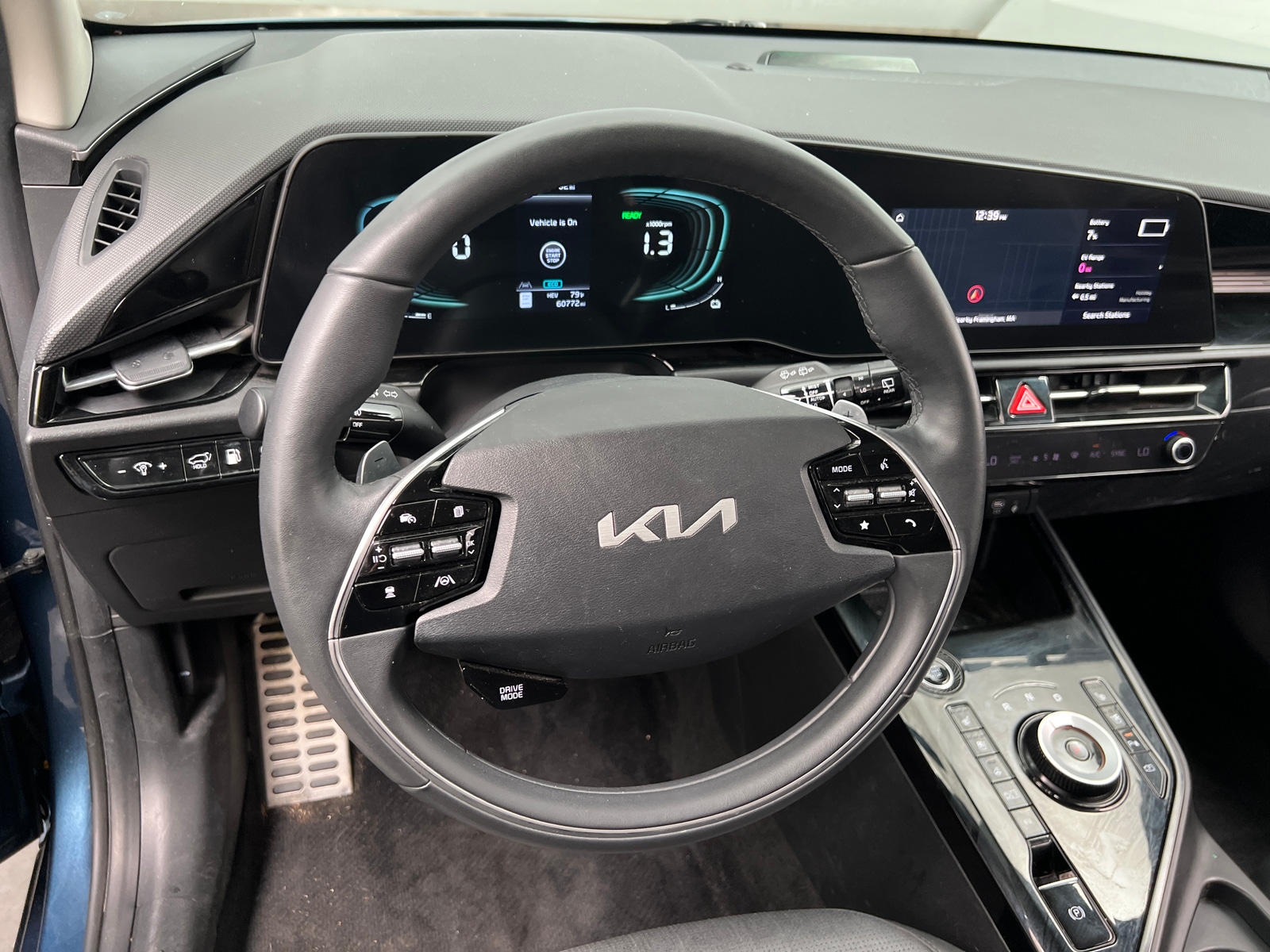 Thumbnail: 2023 Kia Niro - 4