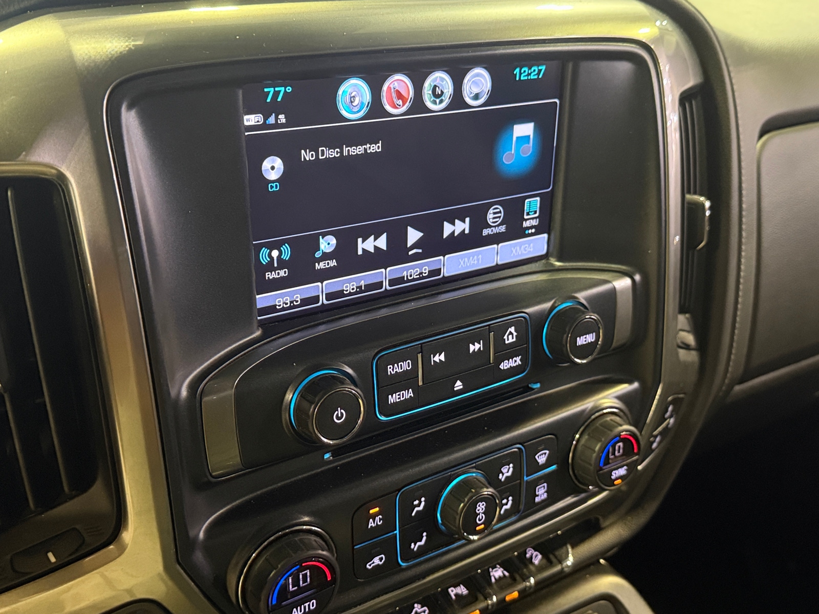 Thumbnail: 2018 Chevrolet Silverado 1500 - 3