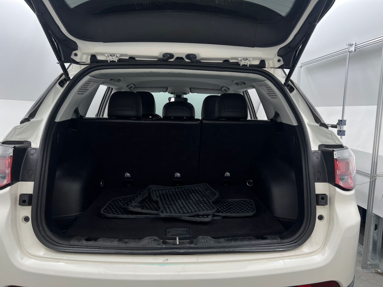 Thumbnail: 2020 Jeep Compass - 7