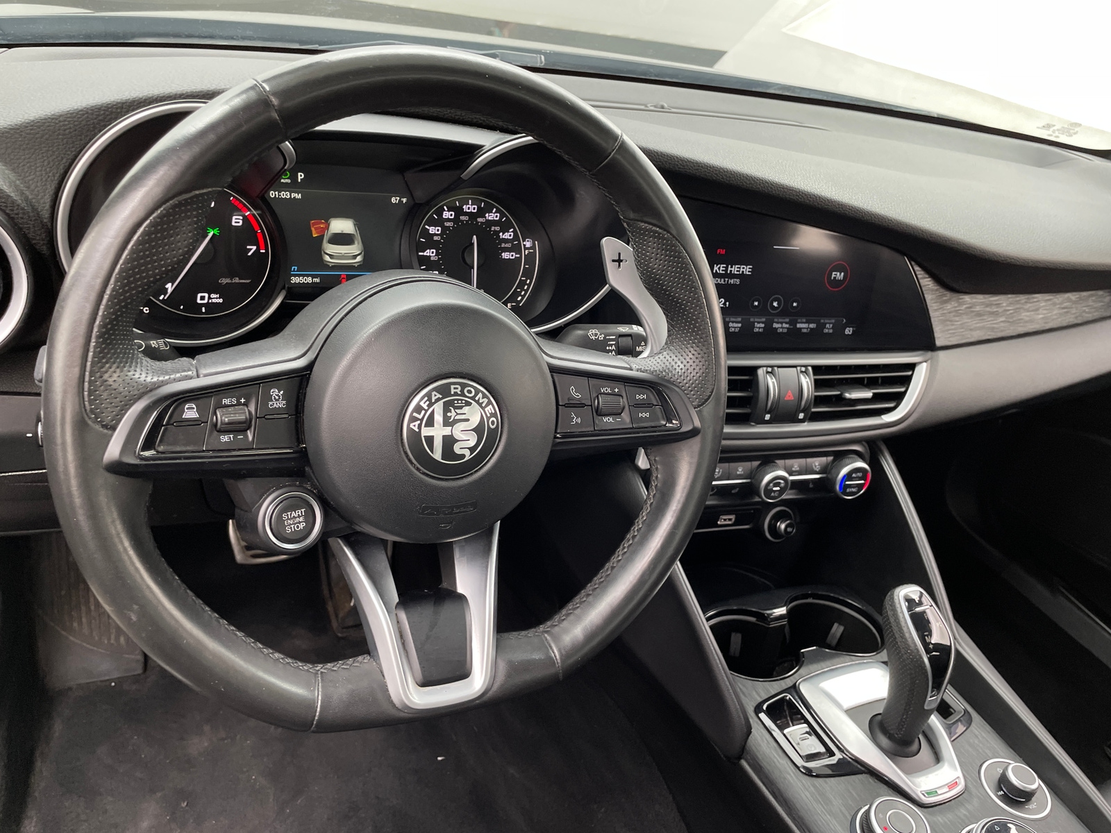 Thumbnail: 2023 Alfa Romeo Giulia - 4