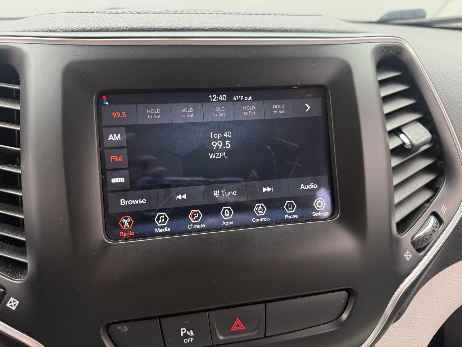 Thumbnail: 2020 Jeep Cherokee - 4