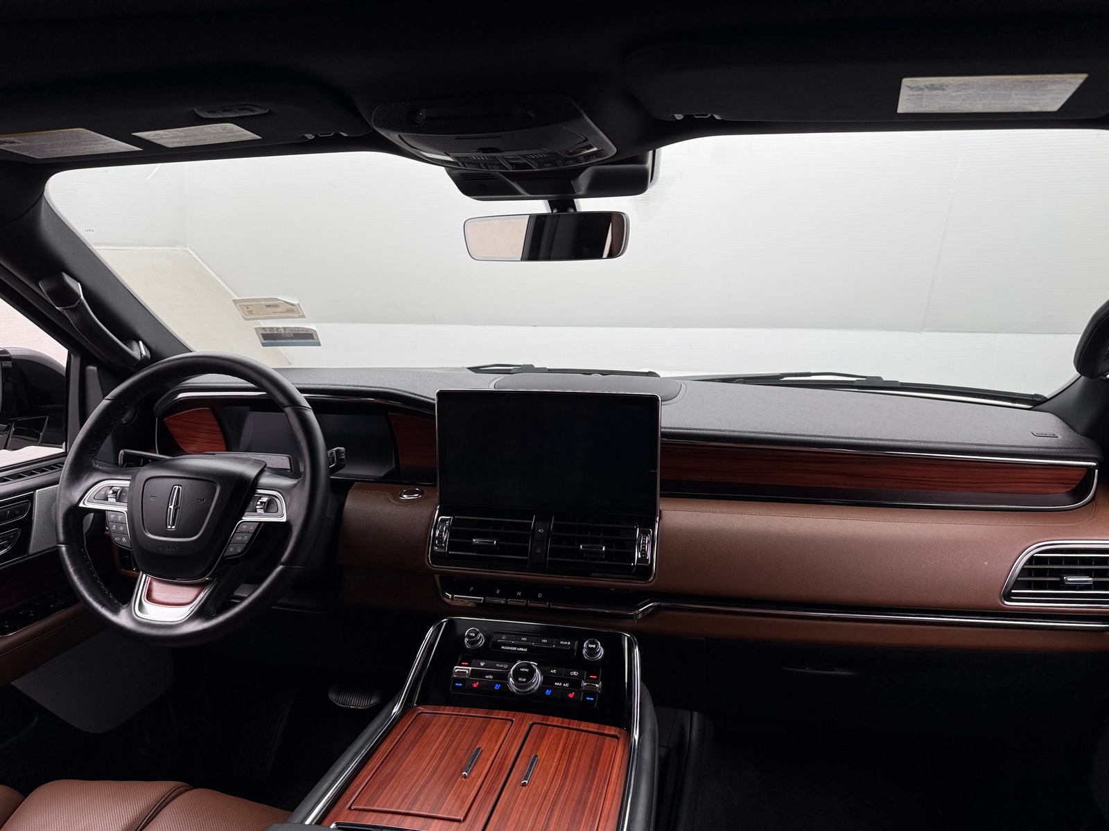 Thumbnail: 2024 Lincoln Navigator - 2