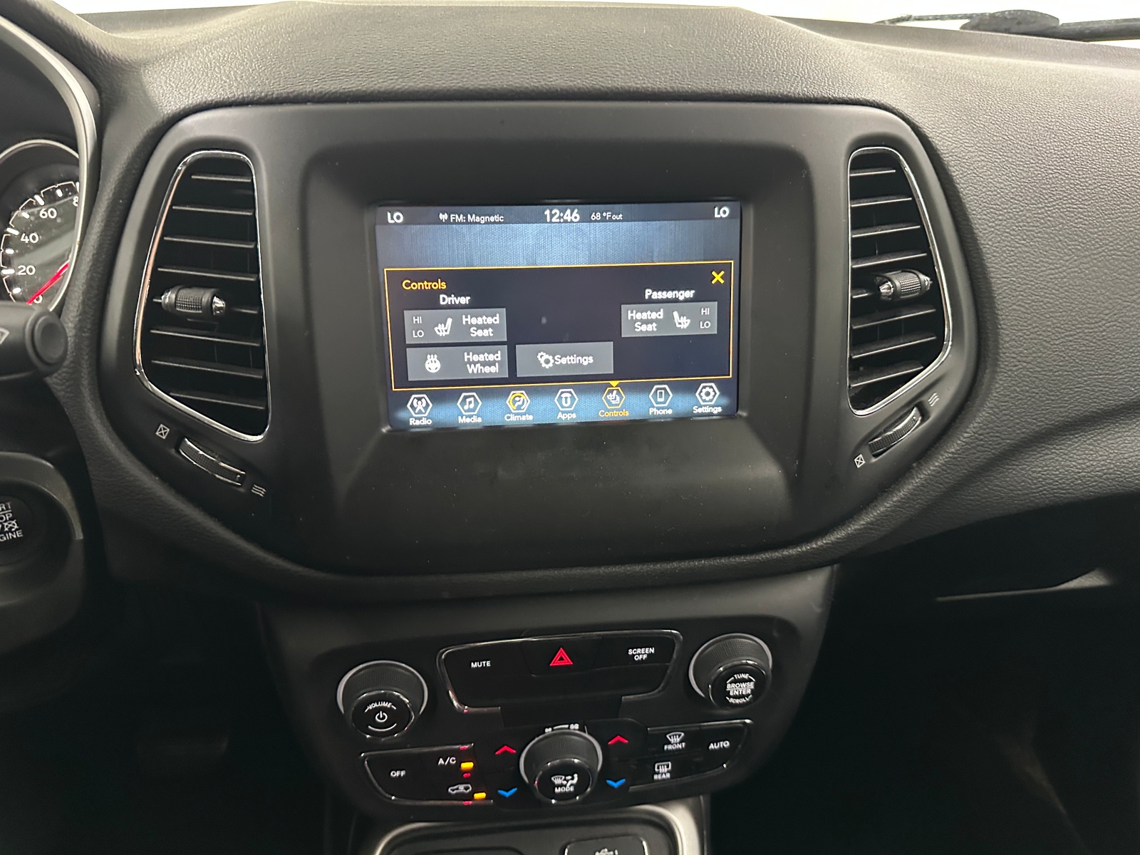 Thumbnail: 2019 Jeep Compass - 4