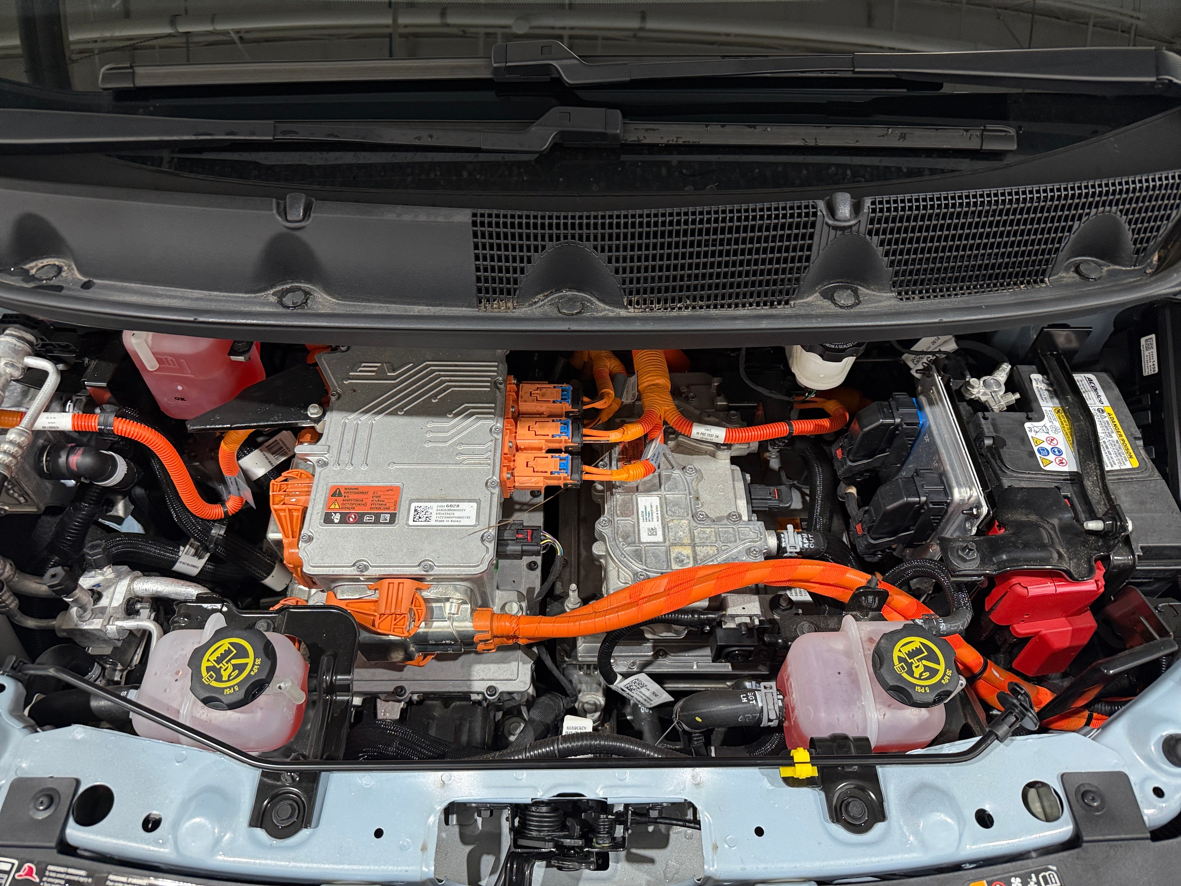 Used 2023 Chevrolet Bolt EV 2LT with VIN 1G1FX6S08P4147765 for sale in Pewaukee, WI