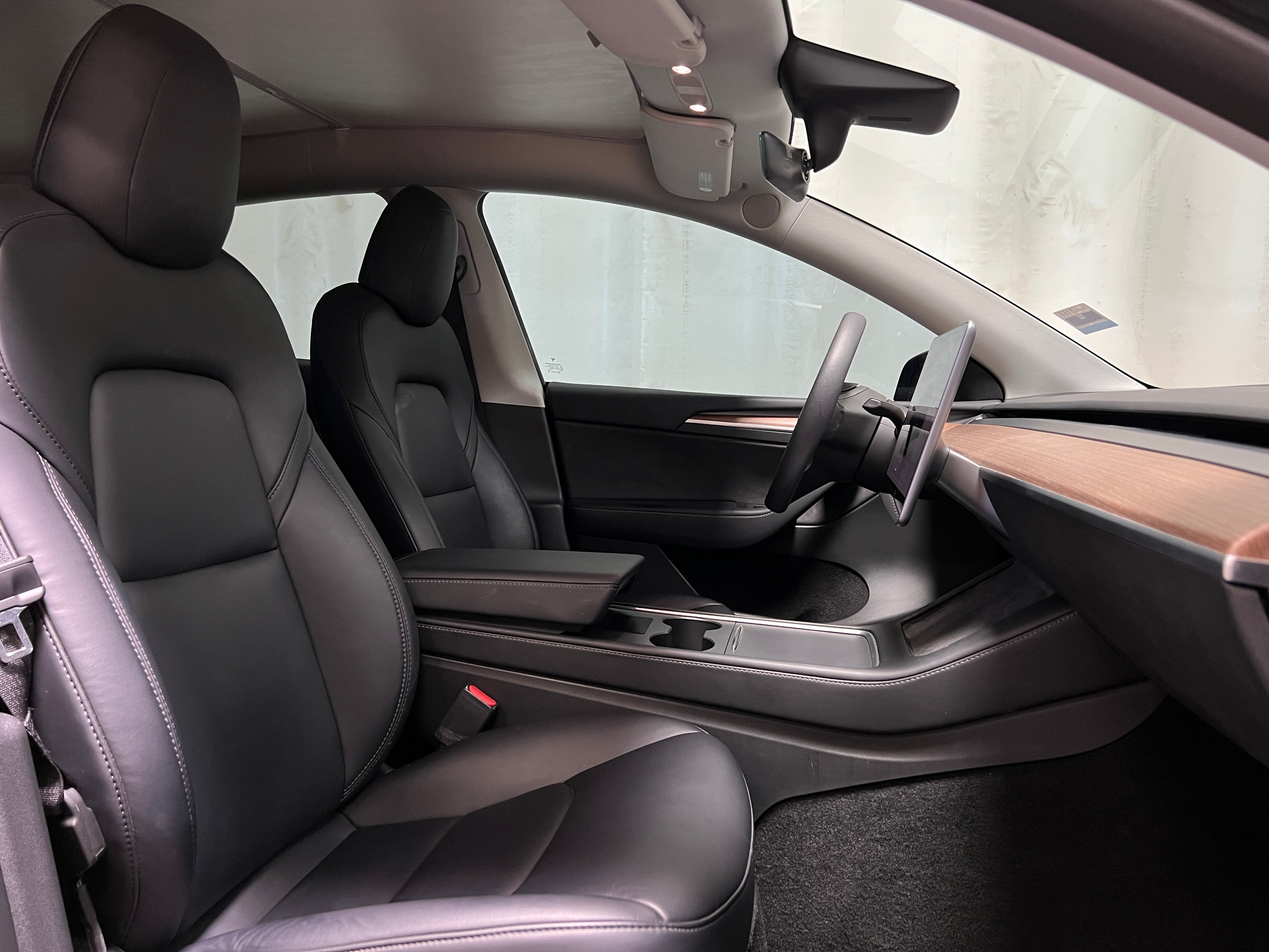 Used 2022 Tesla Model Y Long Range with VIN 7SAYGDEE6NF532245 for sale in Auburn, WA