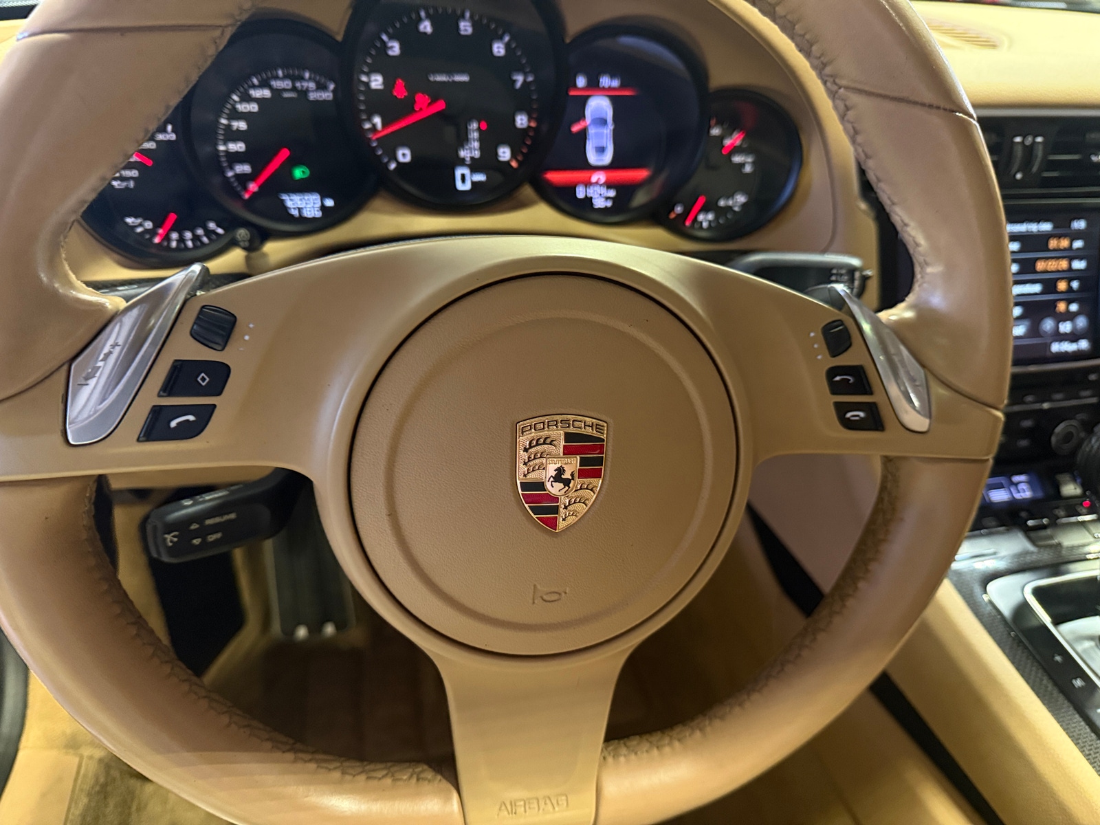 Thumbnail: 2014 Porsche 911 - 4