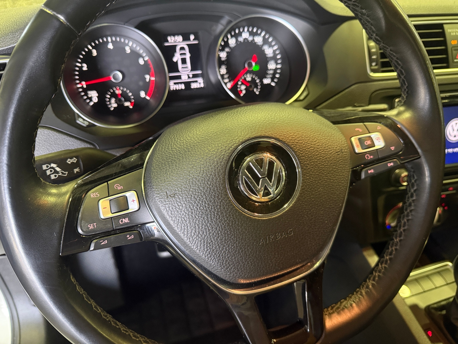Thumbnail: 2018 Volkswagen Jetta - 4