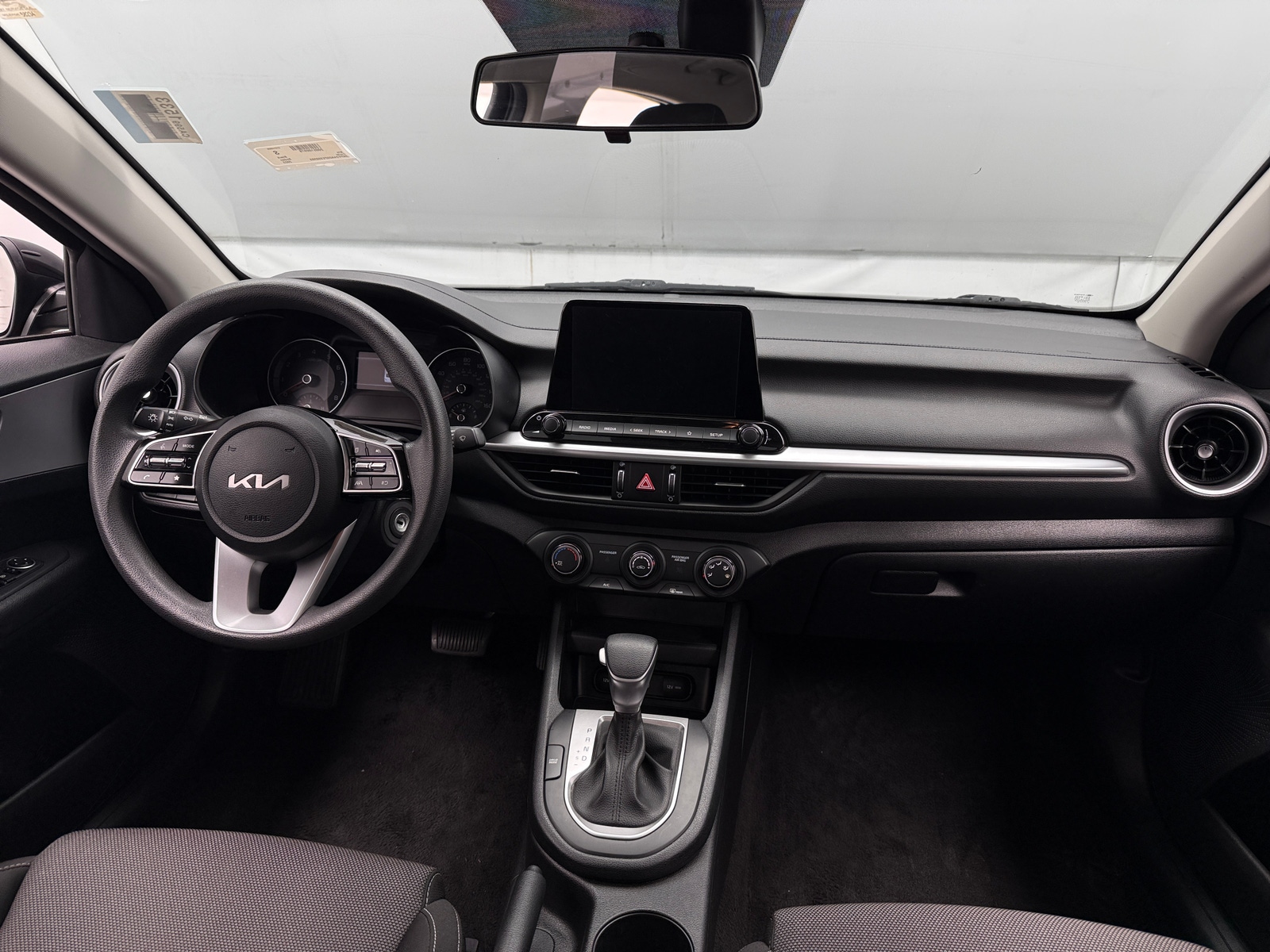Thumbnail: 2023 Kia Forte - 3