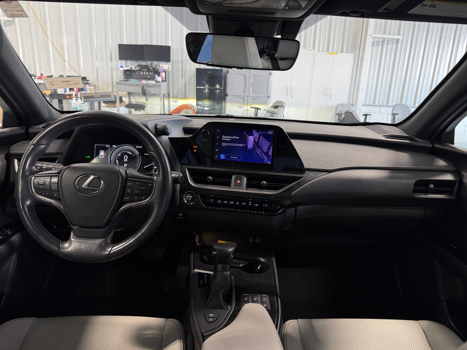 Thumbnail: 2023 Lexus UX - 2