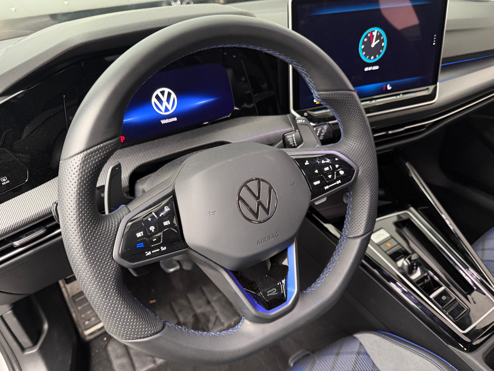 Thumbnail: 2025 Volkswagen Golf - 4