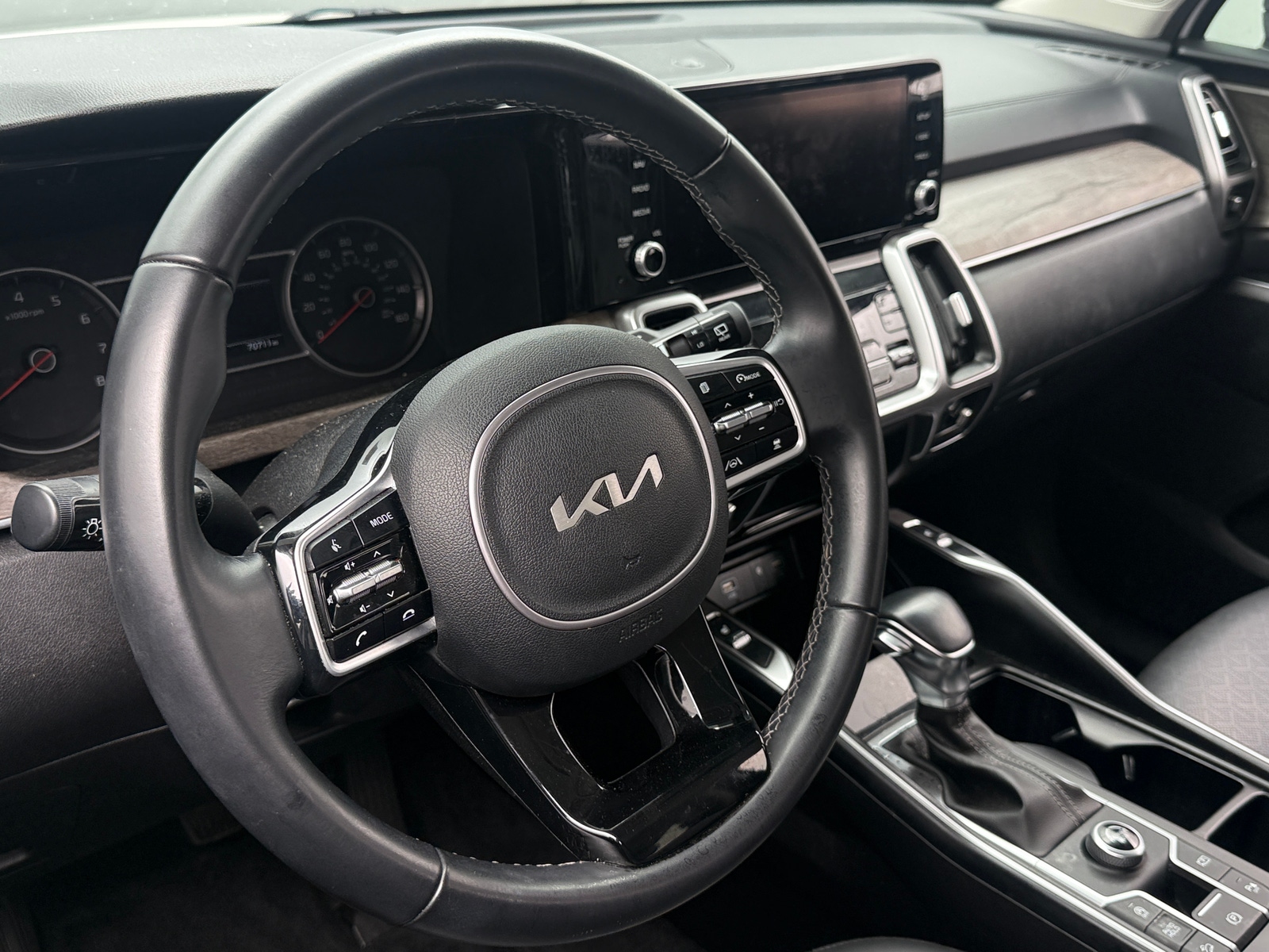 Thumbnail: 2022 Kia Sorento - 4