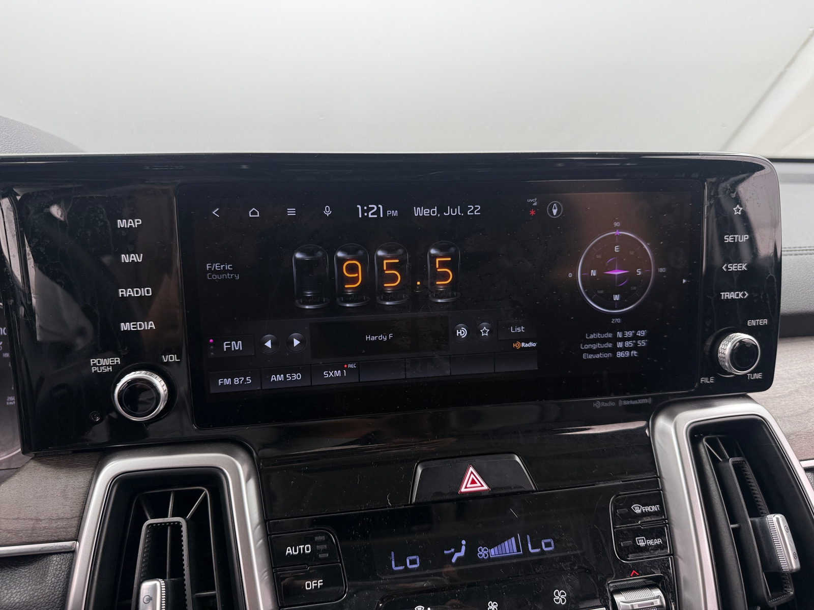 Thumbnail: 2022 Kia Sorento - 3