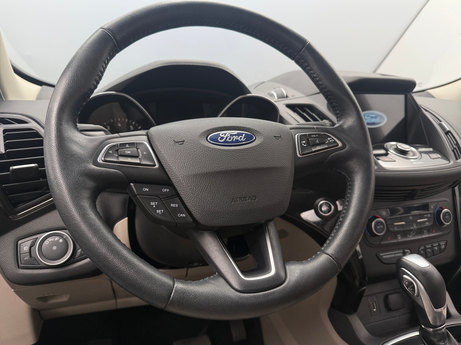 Thumbnail: 2019 Ford Escape - 4