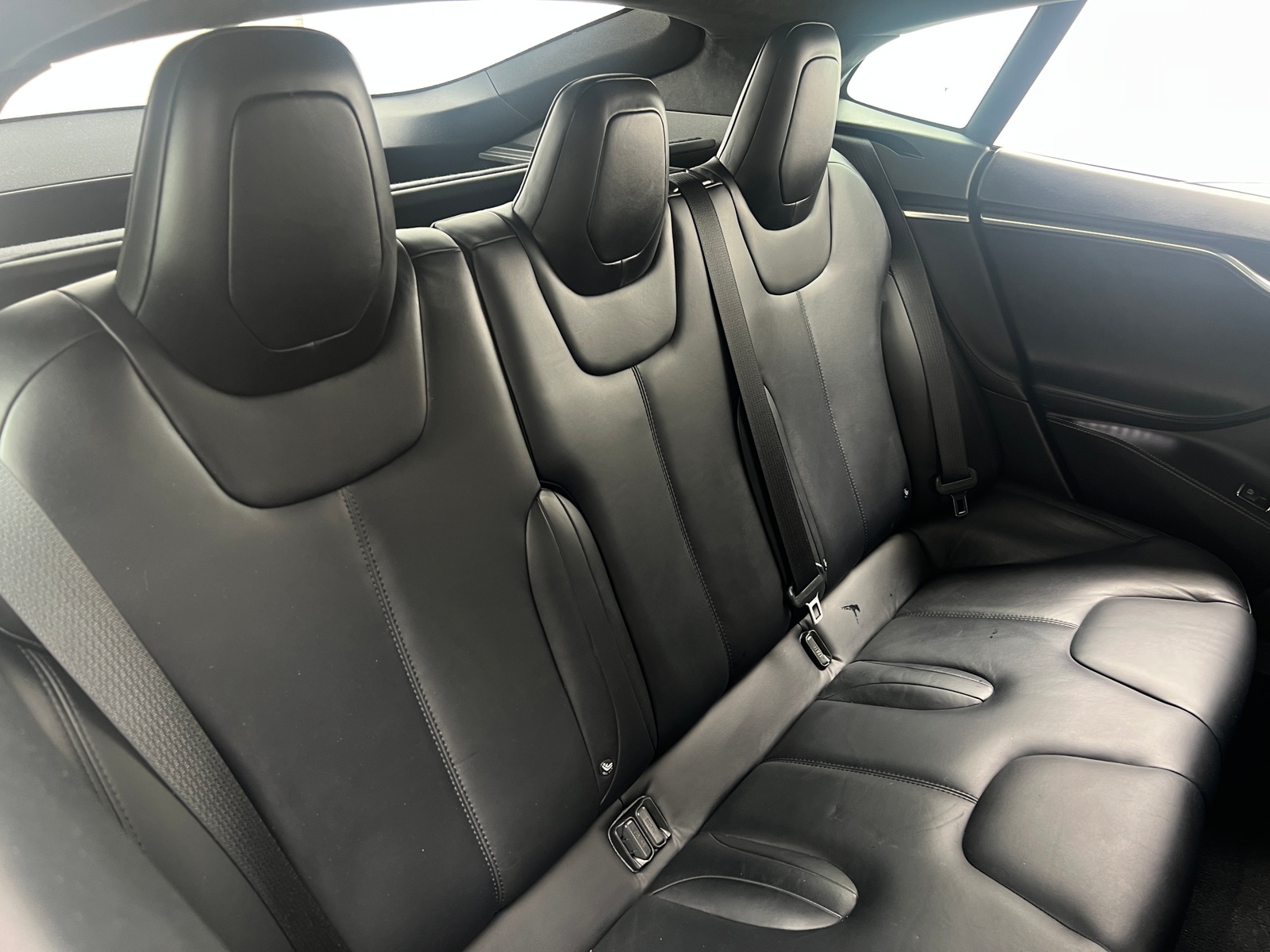 Thumbnail: 2016 Tesla Model S - 5