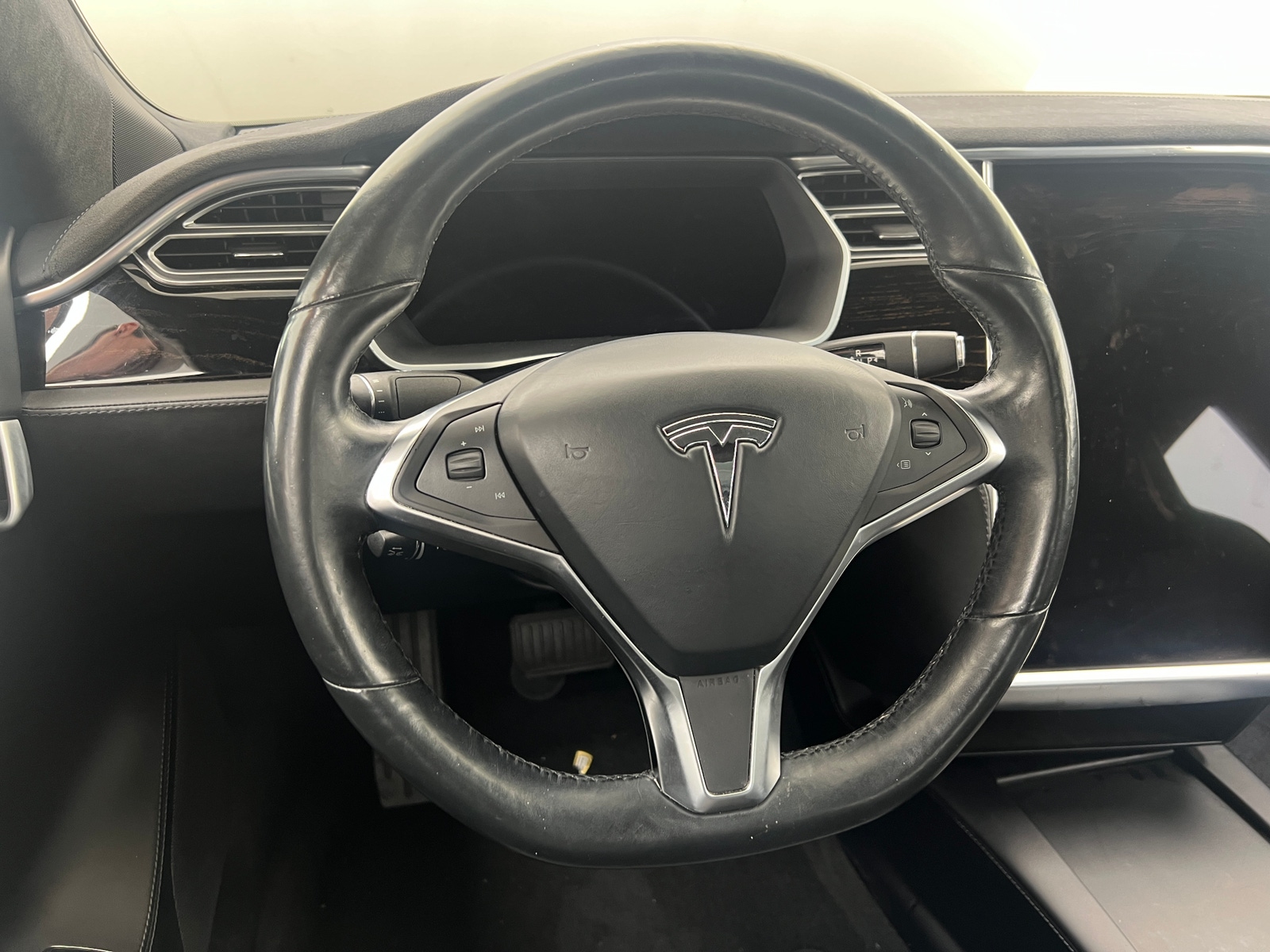 Thumbnail: 2016 Tesla Model S - 4