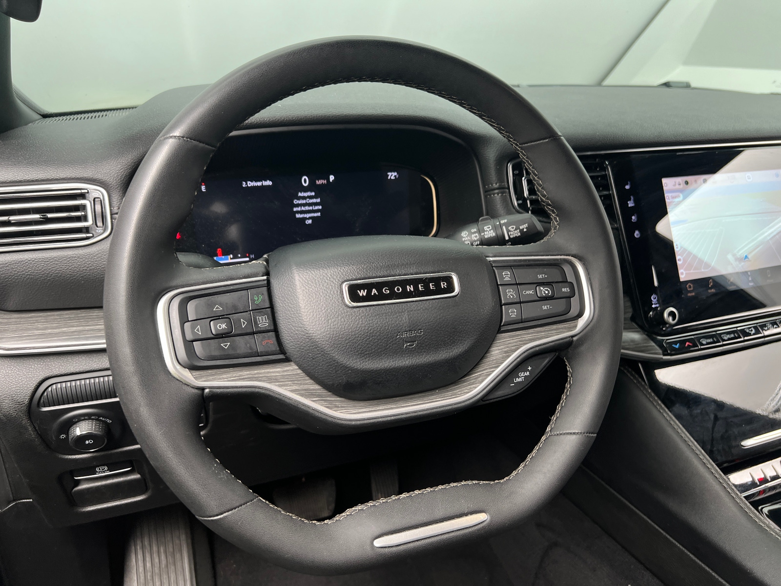 Thumbnail: 2024 Jeep Wagoneer - 4