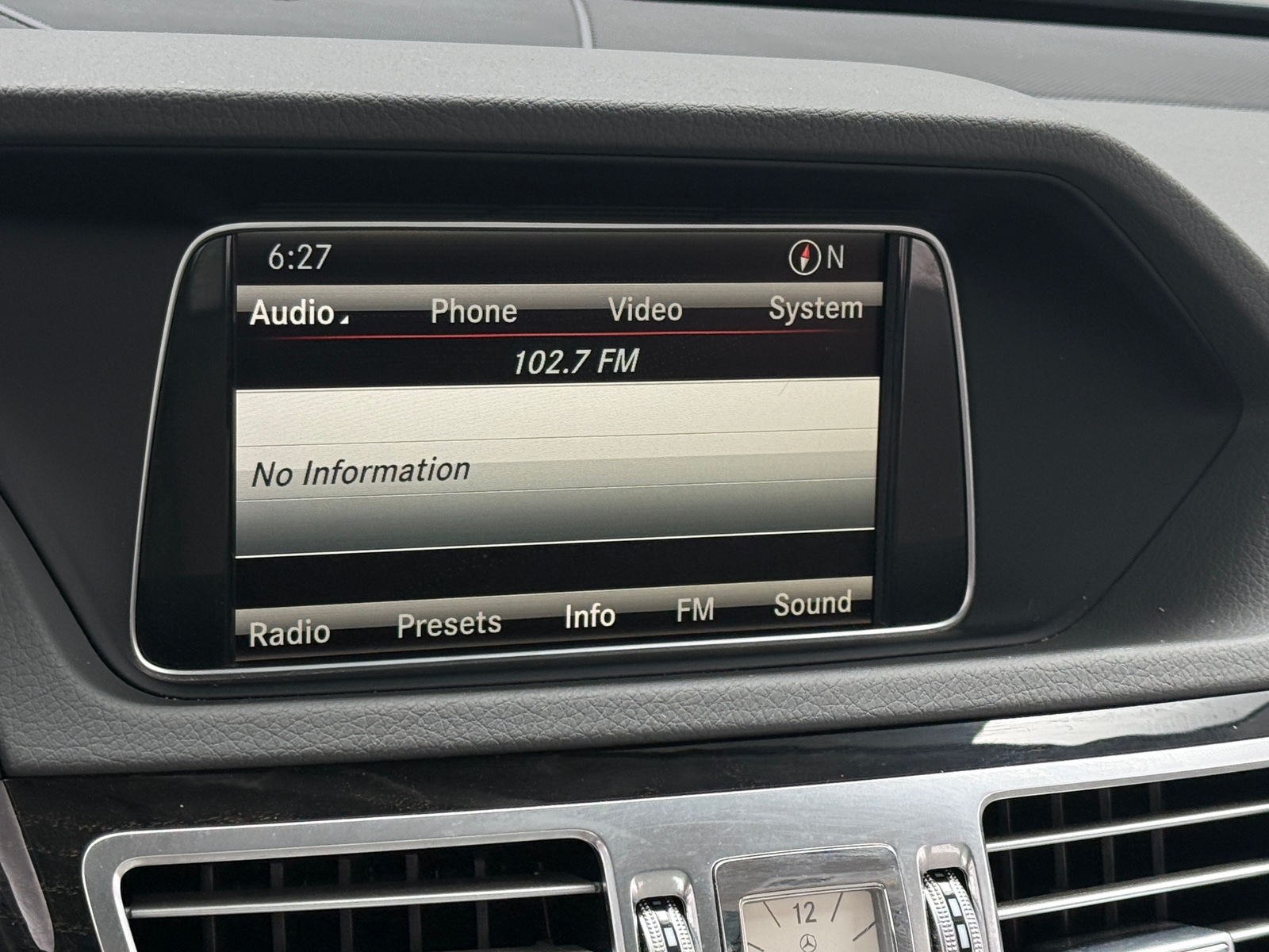 Thumbnail: 2014 Mercedes-Benz E-Class - 3