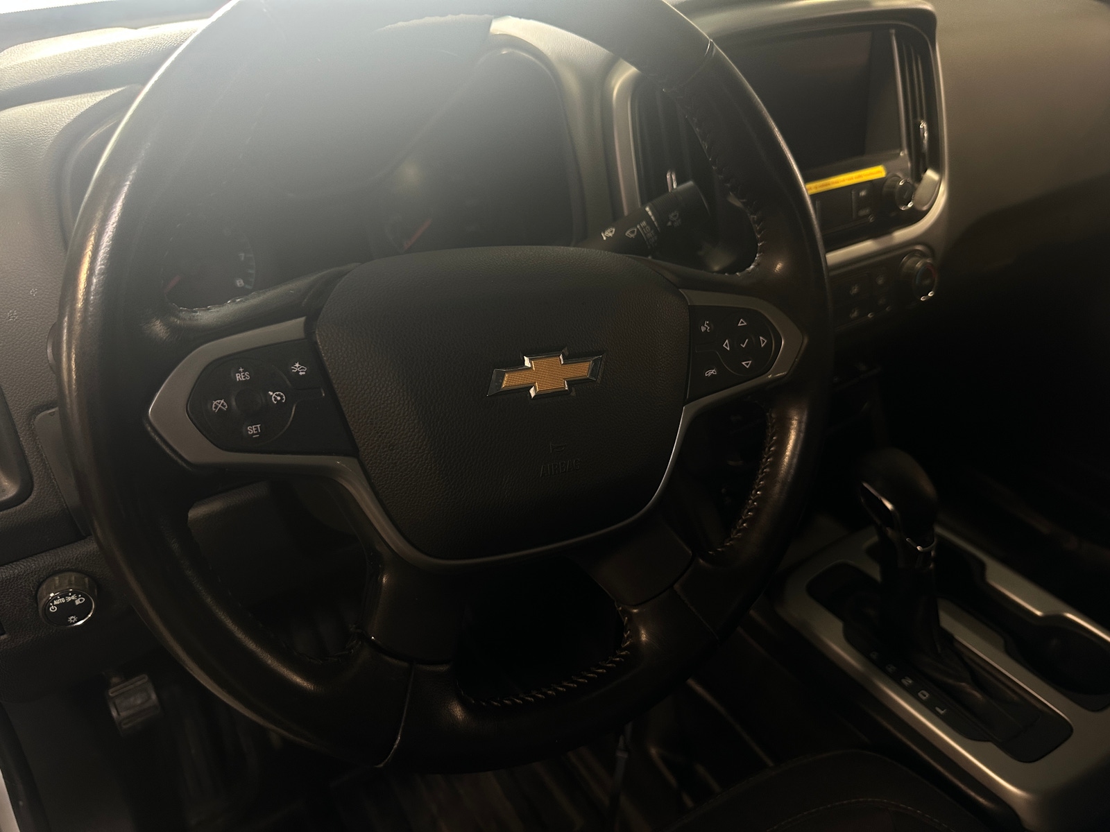 Thumbnail: 2022 Chevrolet Colorado - 5