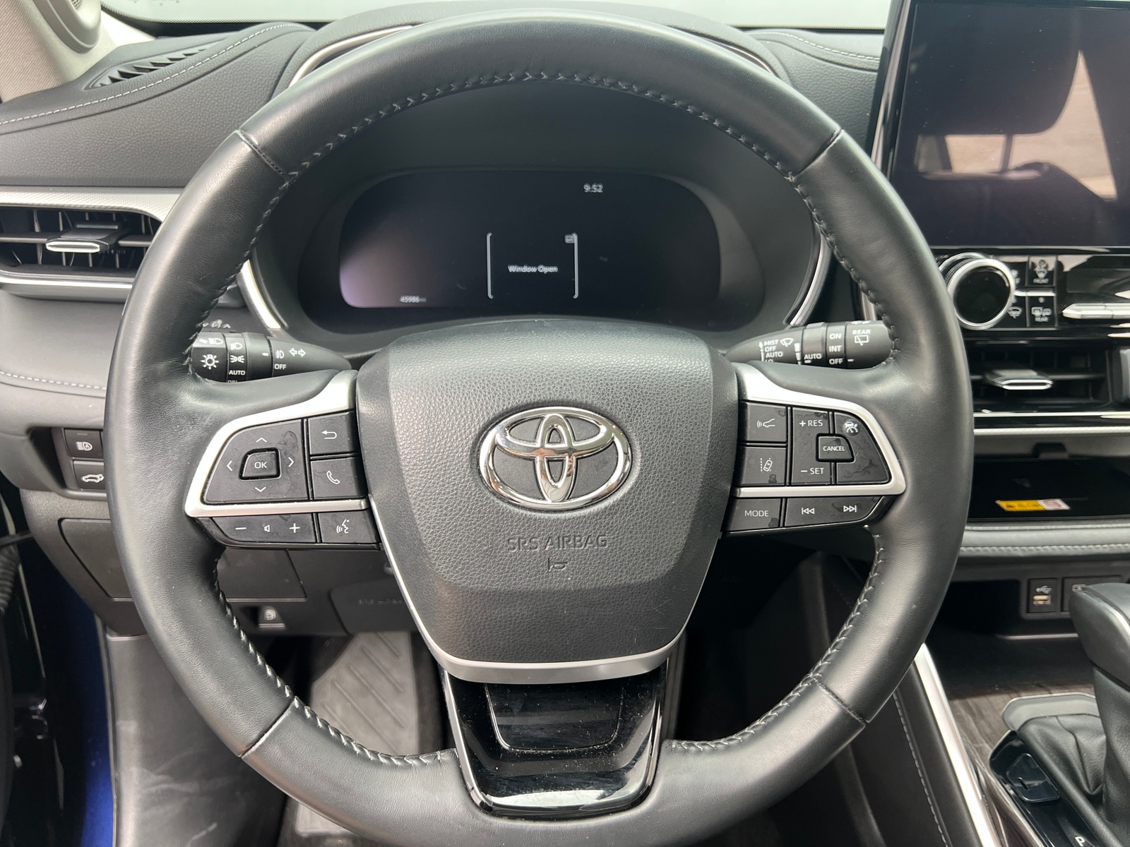 Thumbnail: 2024 Toyota Highlander - 4