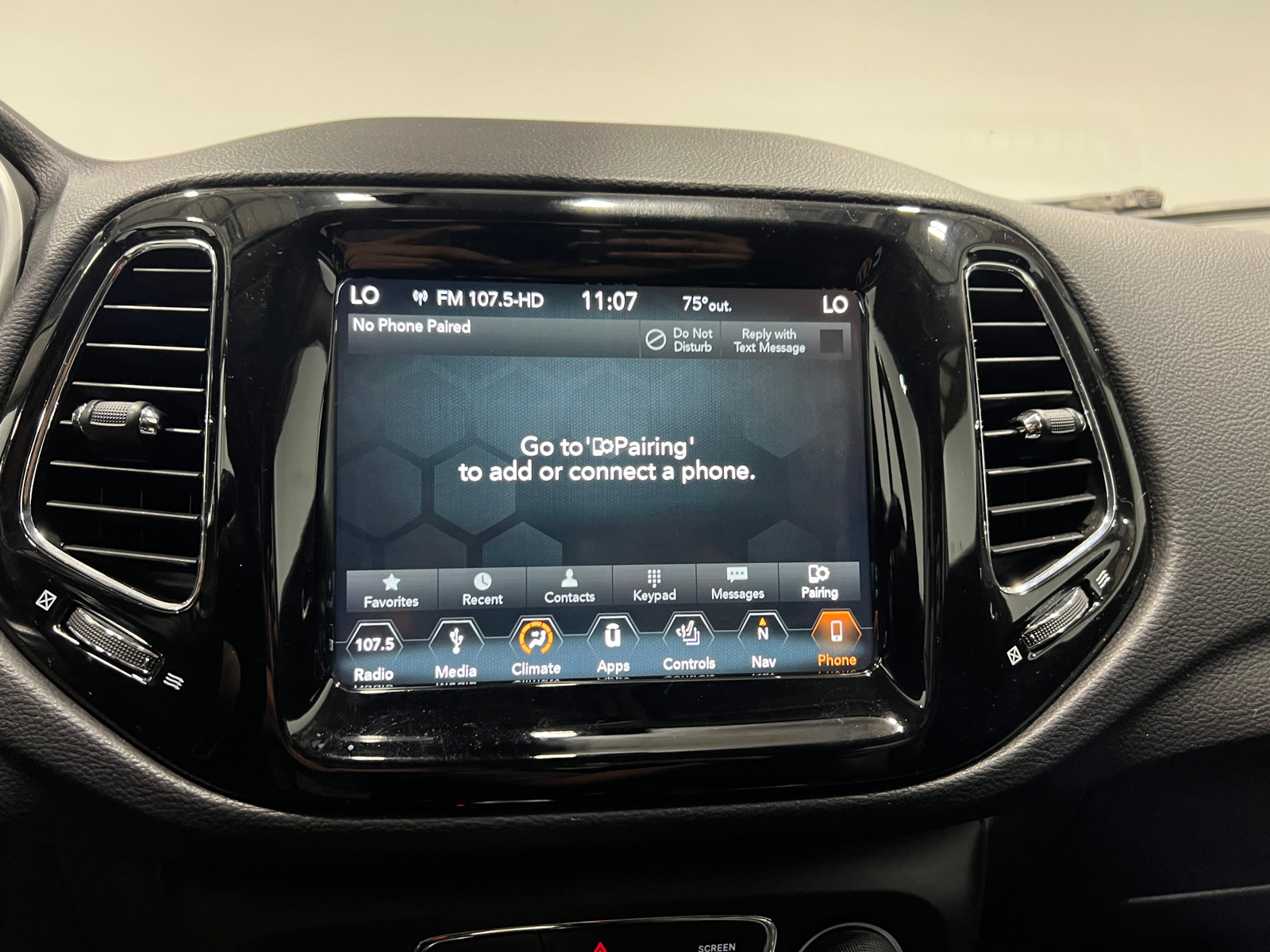 Thumbnail: 2018 Jeep Compass - 3