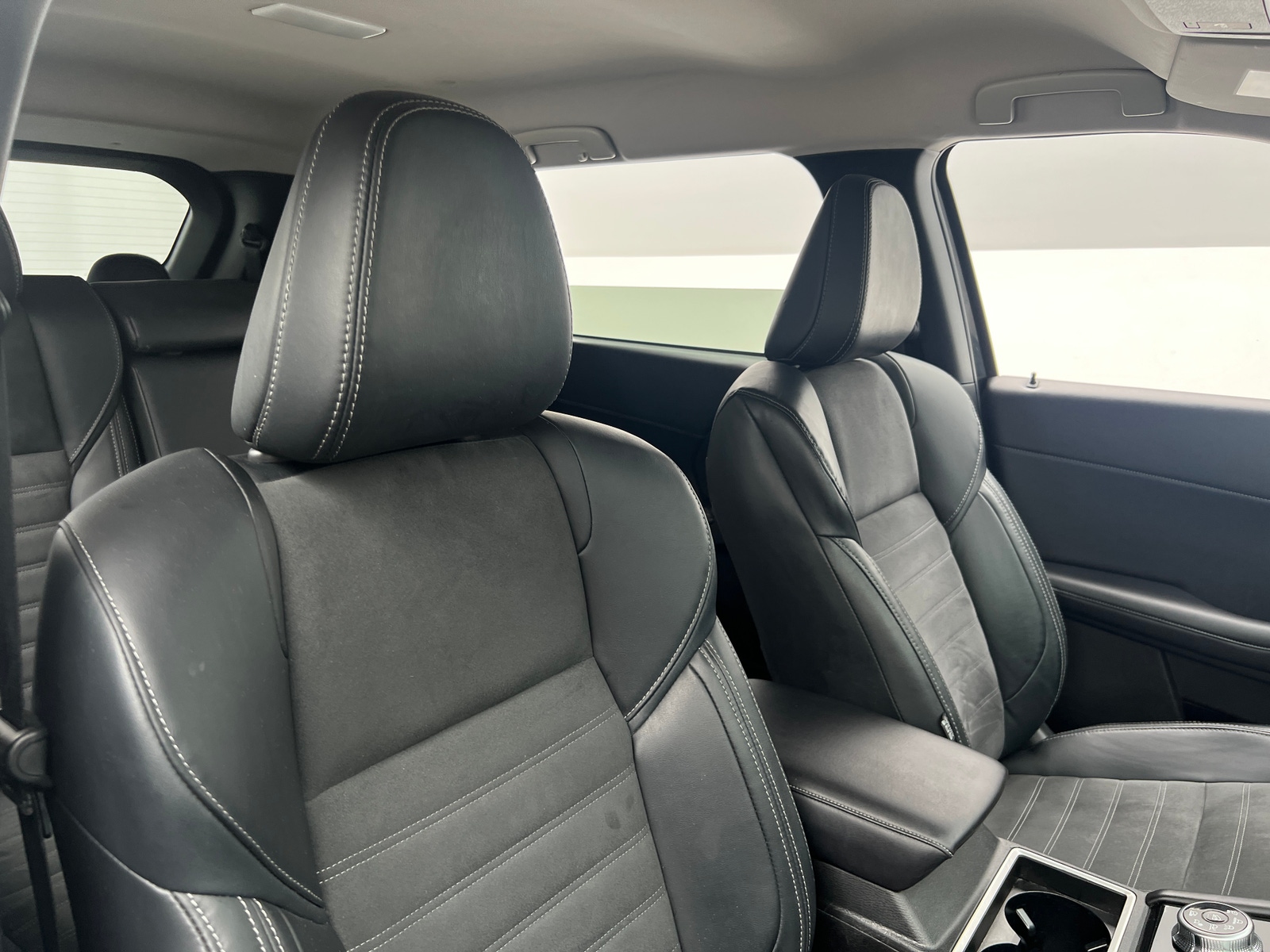 Thumbnail: 2024 Mitsubishi Outlander - 2