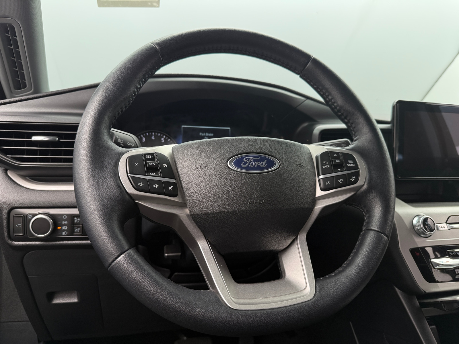 Thumbnail: 2023 Ford Explorer - 5