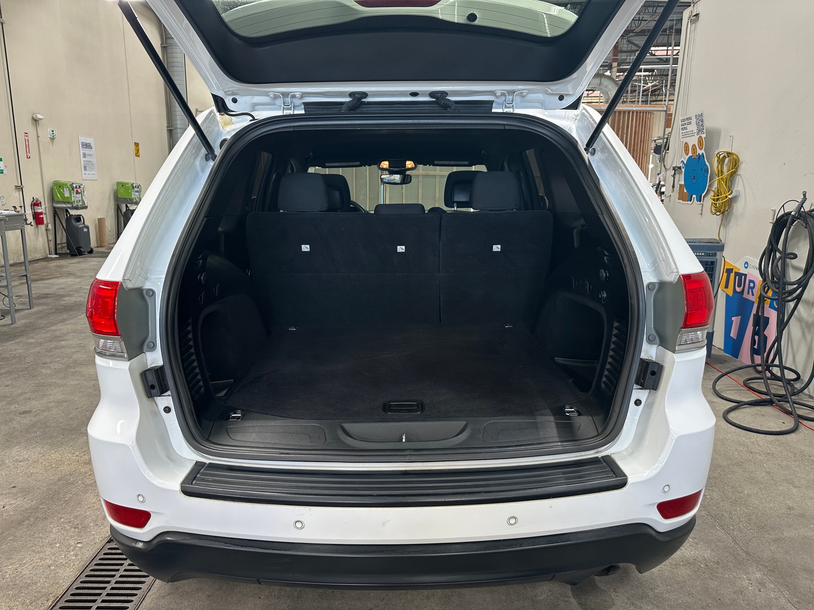 Thumbnail: 2018 Jeep Grand Cherokee - 7