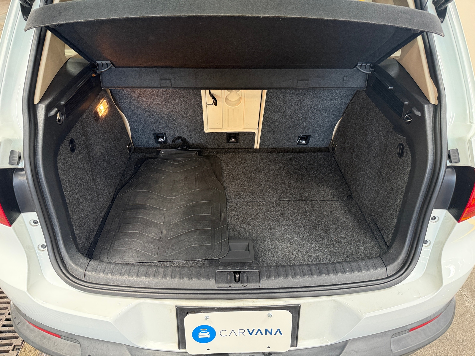 Thumbnail: 2017 Volkswagen Tiguan - 6
