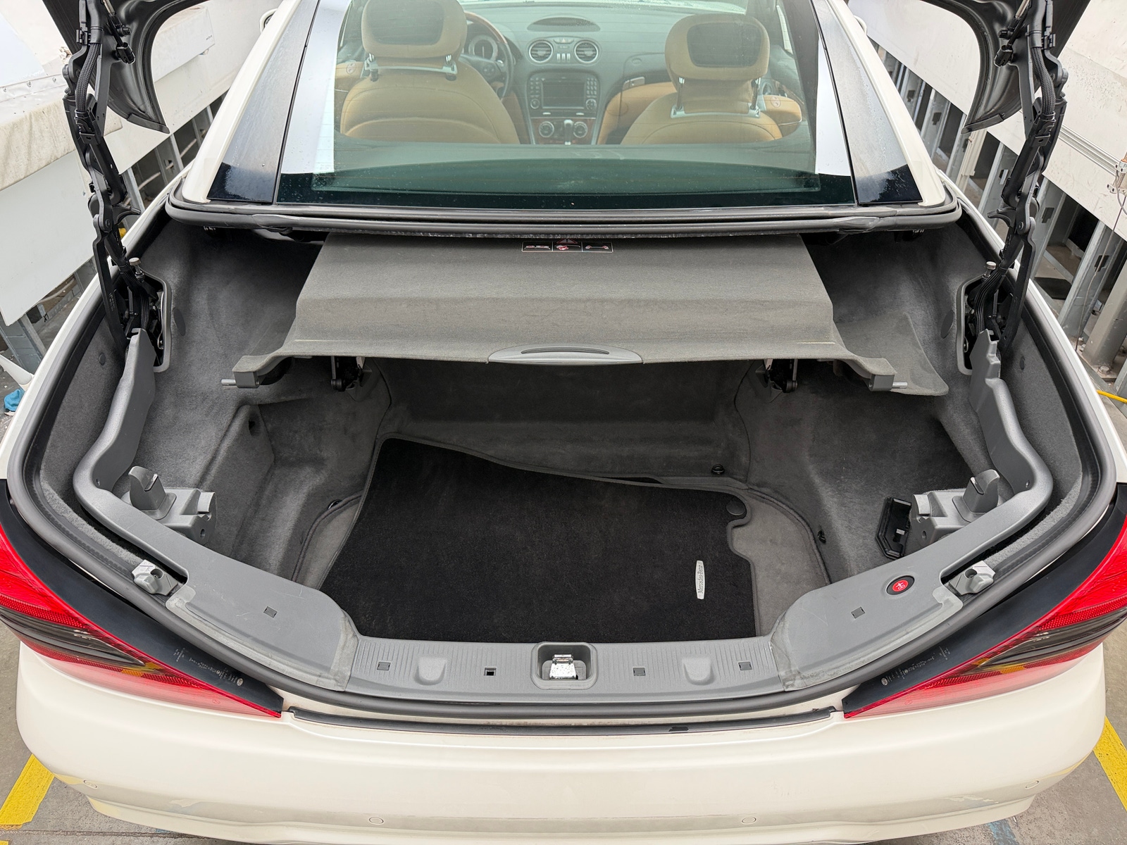 Thumbnail: 2011 Mercedes-Benz SL-Class - 5