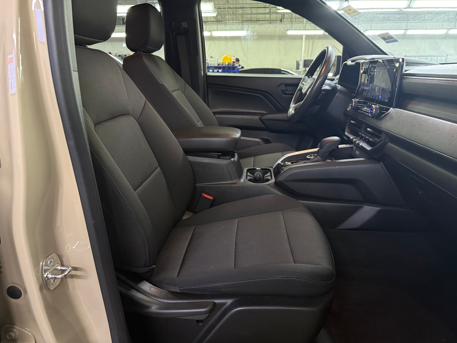 Thumbnail: 2023 Chevrolet Colorado - 2