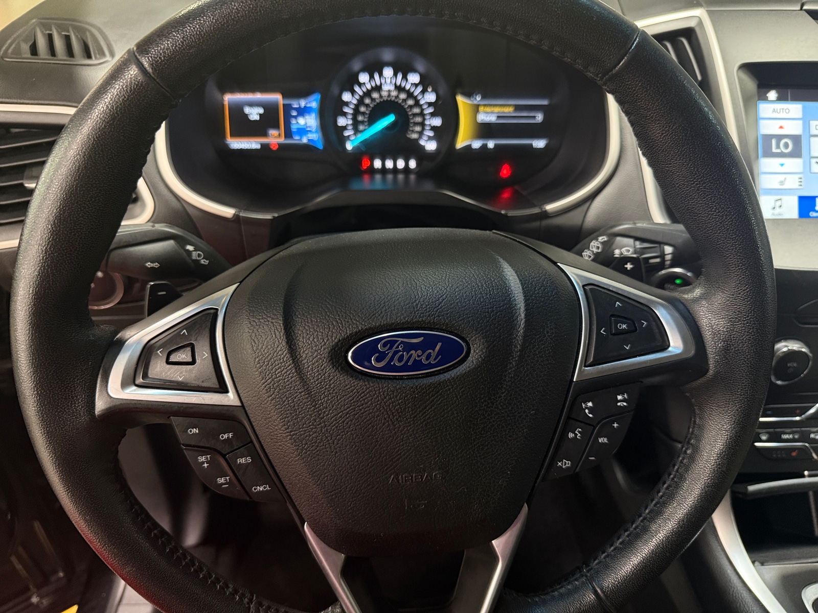 Thumbnail: 2017 Ford Edge - 4