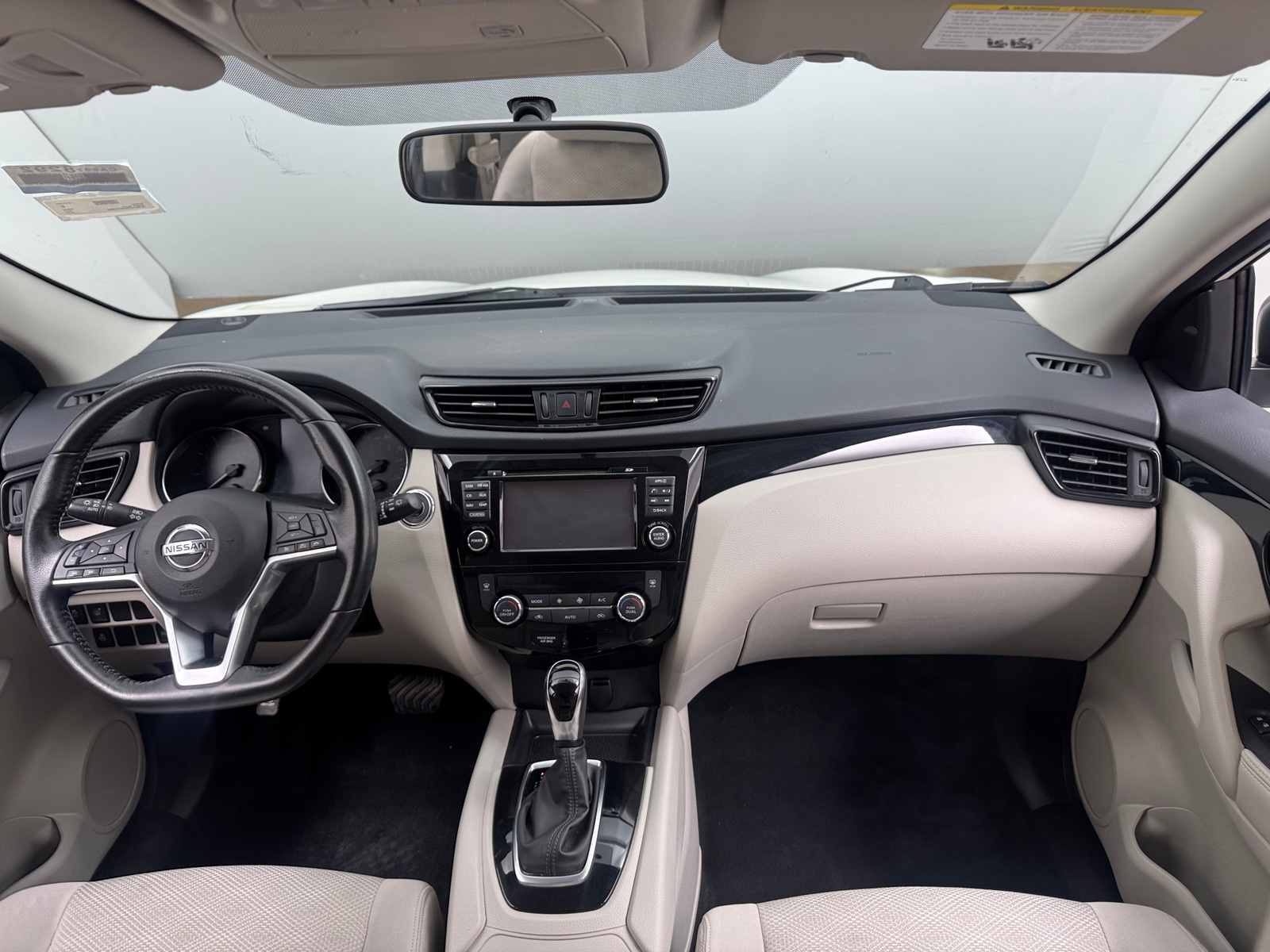 Thumbnail: 2018 Nissan Rogue Sport - 3