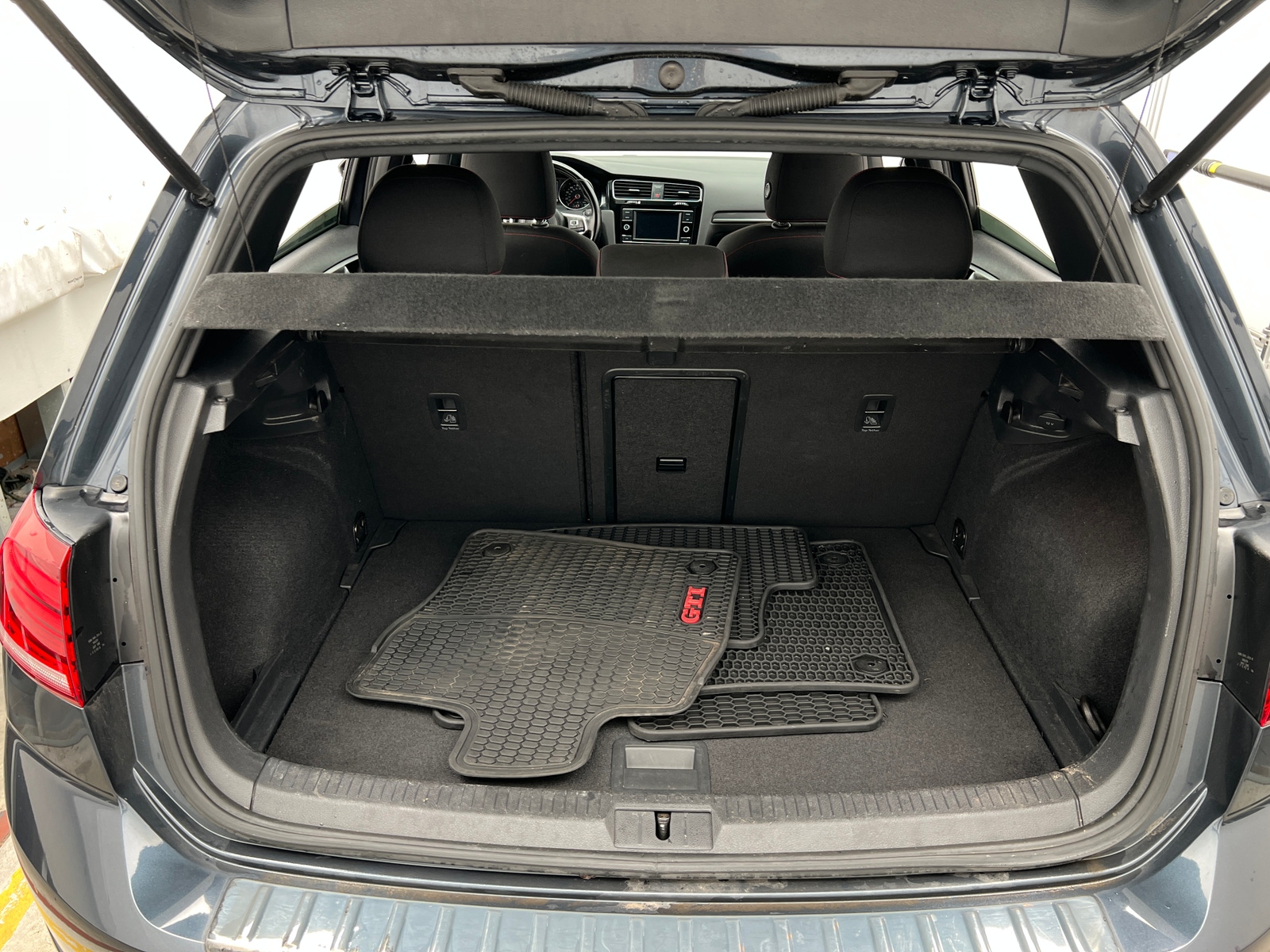 Thumbnail: 2019 Volkswagen Golf - 7