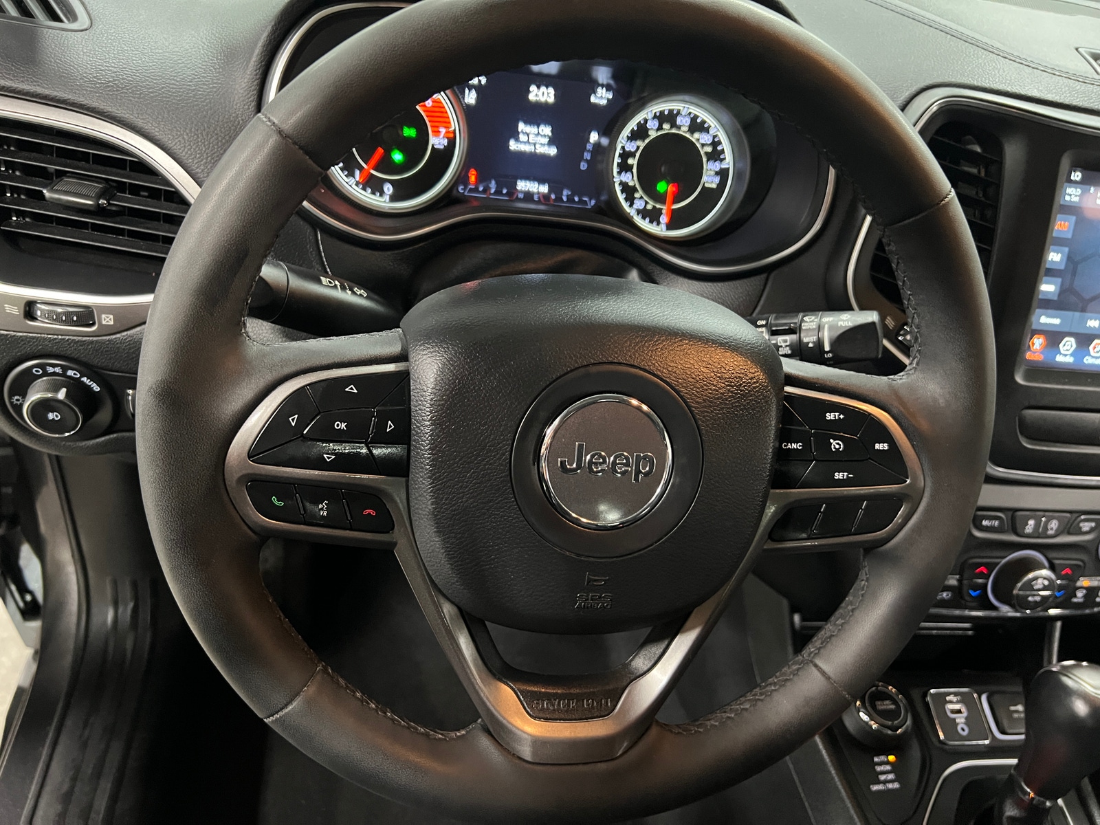 Thumbnail: 2022 Jeep Cherokee - 4