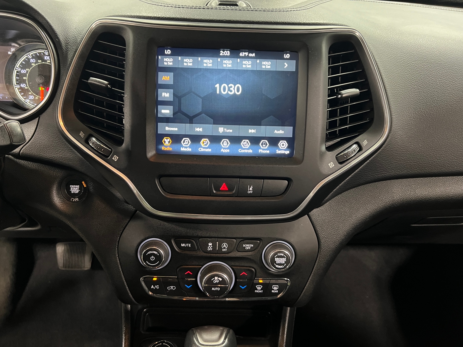 Thumbnail: 2022 Jeep Cherokee - 3