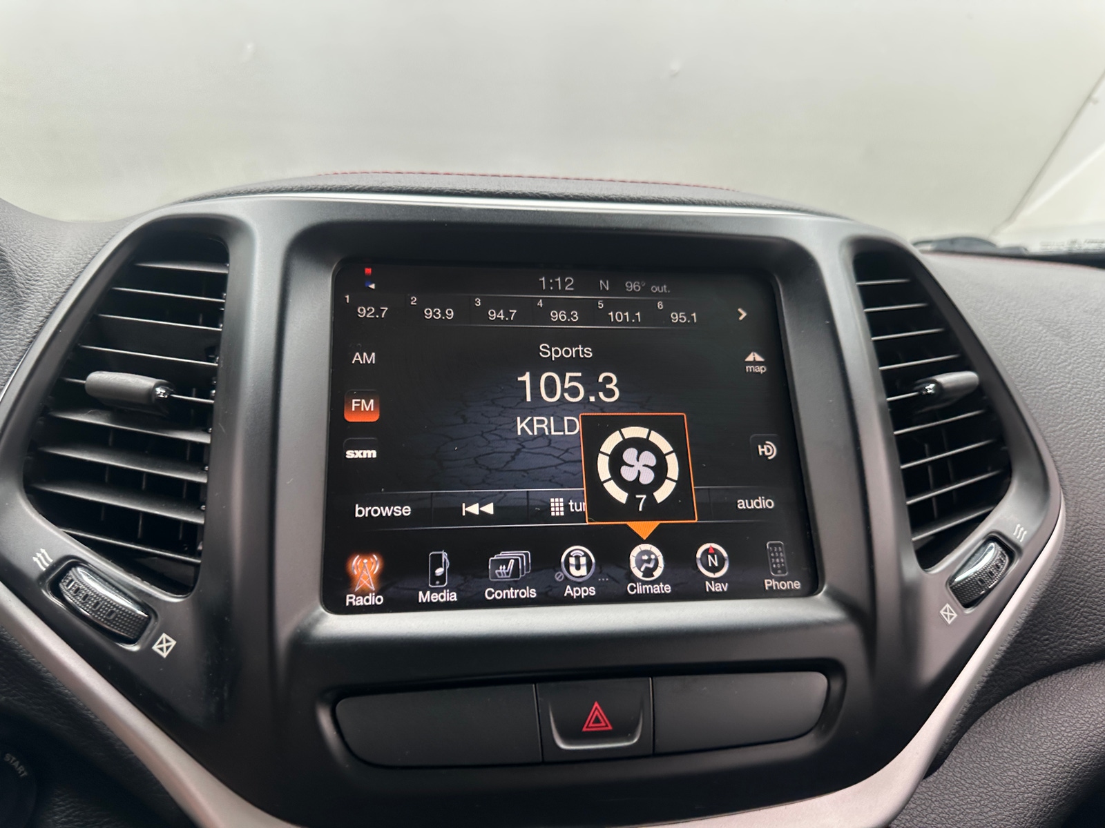 Thumbnail: 2016 Jeep Cherokee - 3
