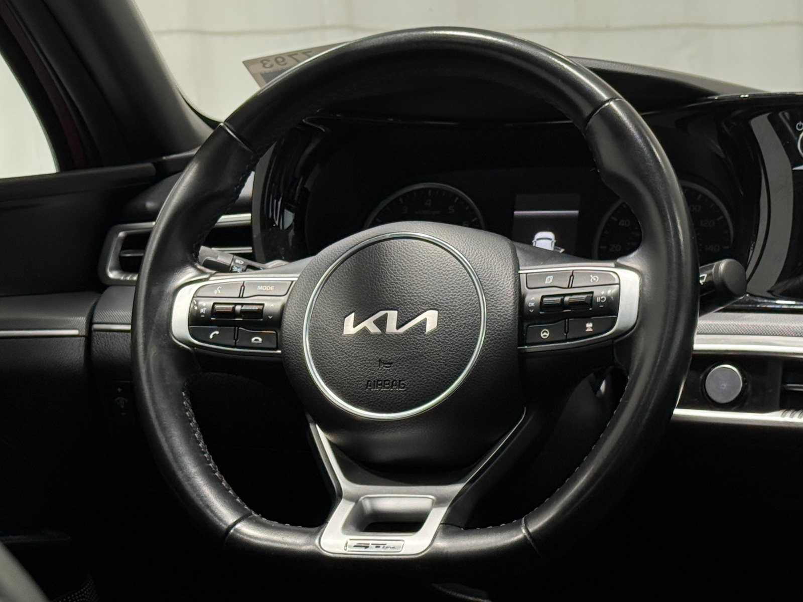 Thumbnail: 2023 Kia K5 - 4