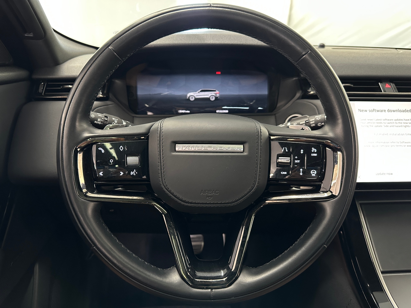 Thumbnail: 2025 Land Rover Range Rover Velar - 4