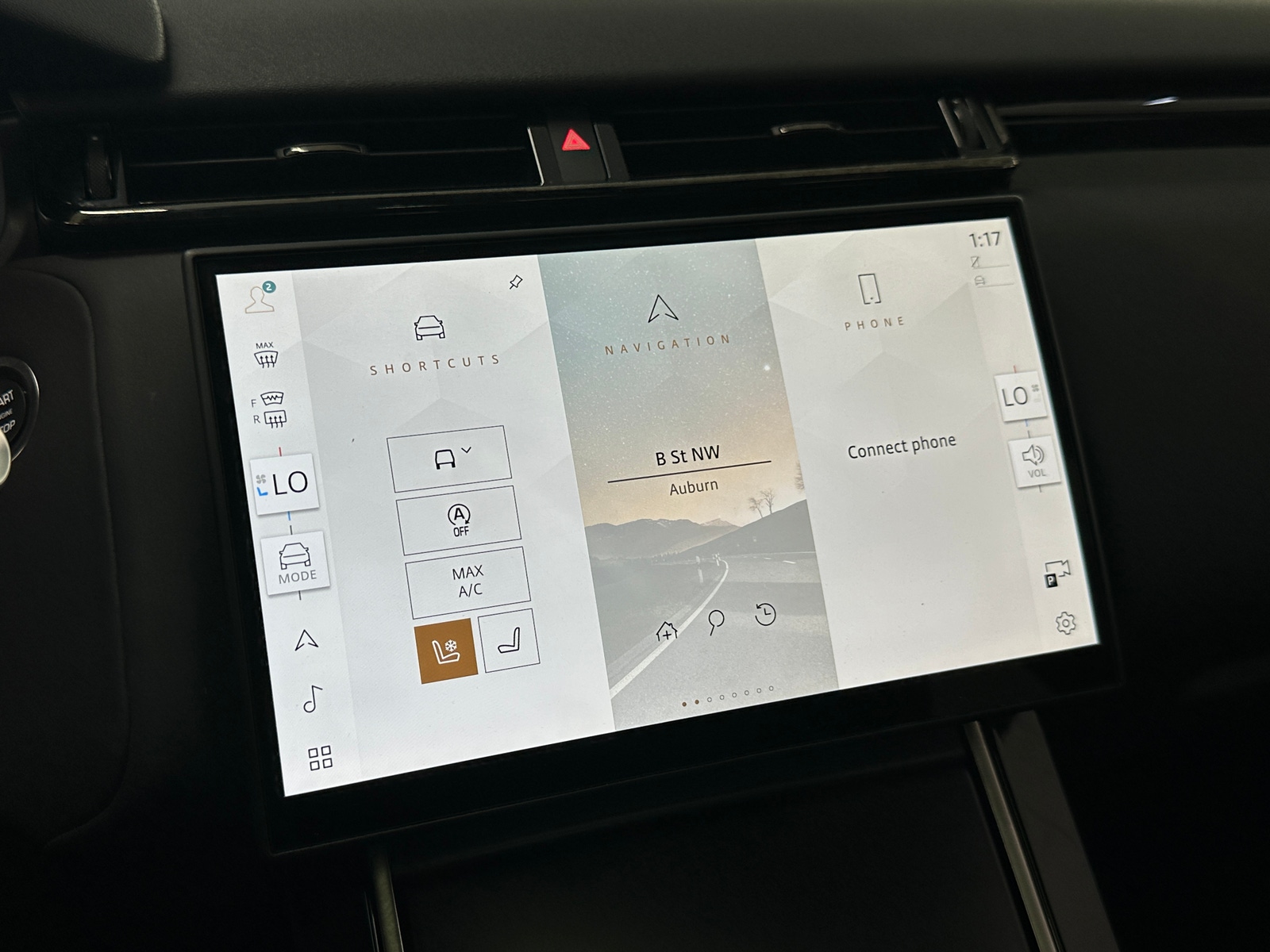 Thumbnail: 2025 Land Rover Range Rover Velar - 3