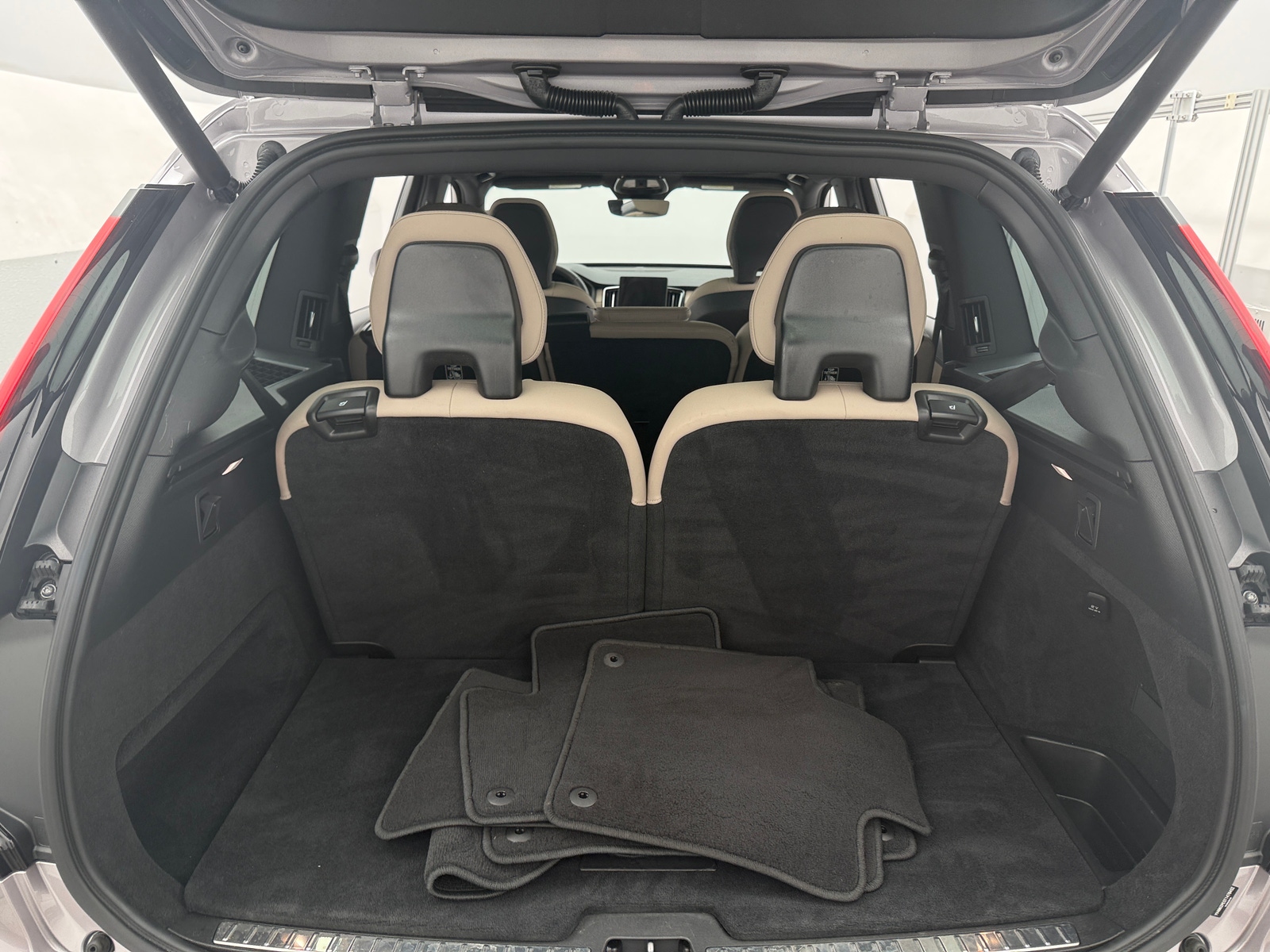 Thumbnail: 2026 Volvo XC90 - 6