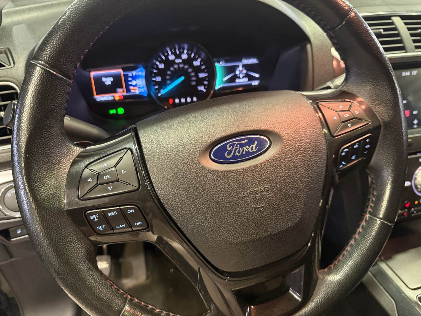 Thumbnail: 2017 Ford Explorer - 4