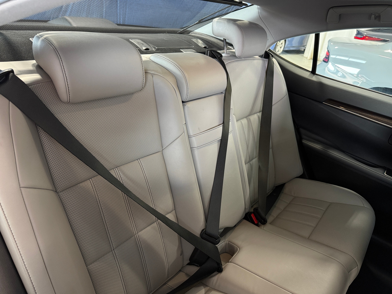 Thumbnail: 2016 Lexus ES - 5