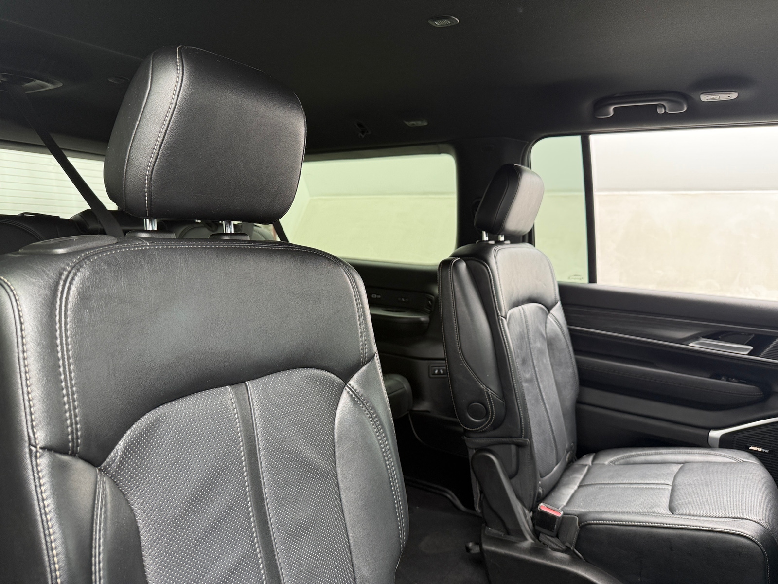 Thumbnail: 2024 Jeep Wagoneer - 5