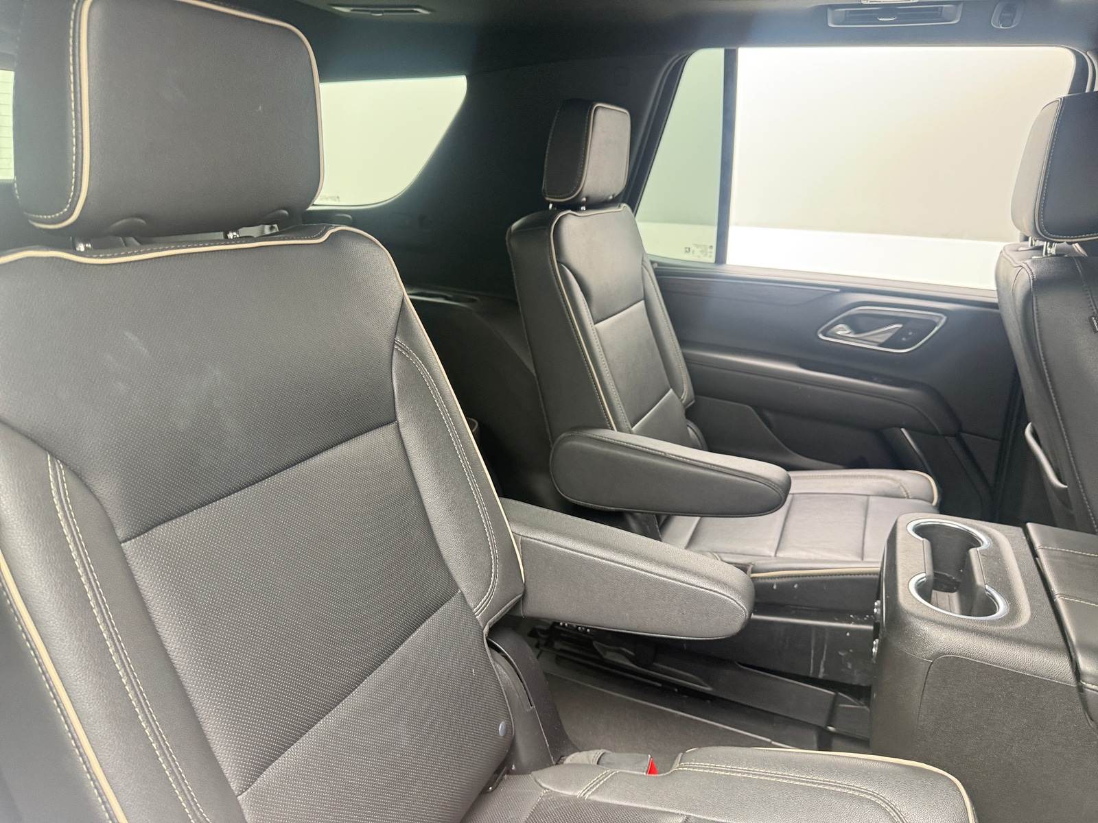 Thumbnail: 2023 Chevrolet Tahoe - 5